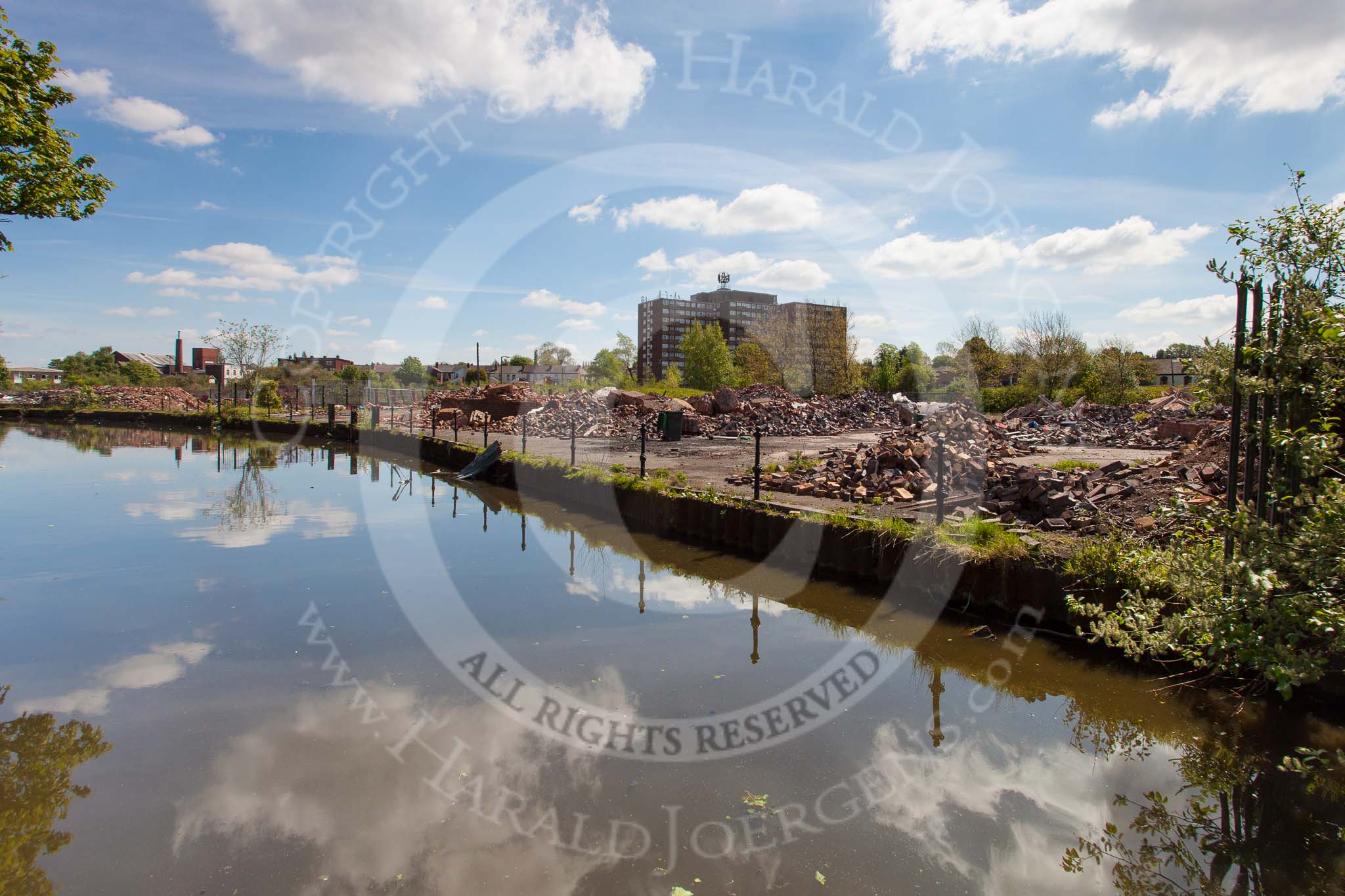 BCN Marathon Challenge 2013: The Titford Canal - the site of Langley Forge, reduced to rubble like many of the old factories..
Birmingham Canal Navigation,


United Kingdom,
on 25 May 2013 at 11:33, image #159