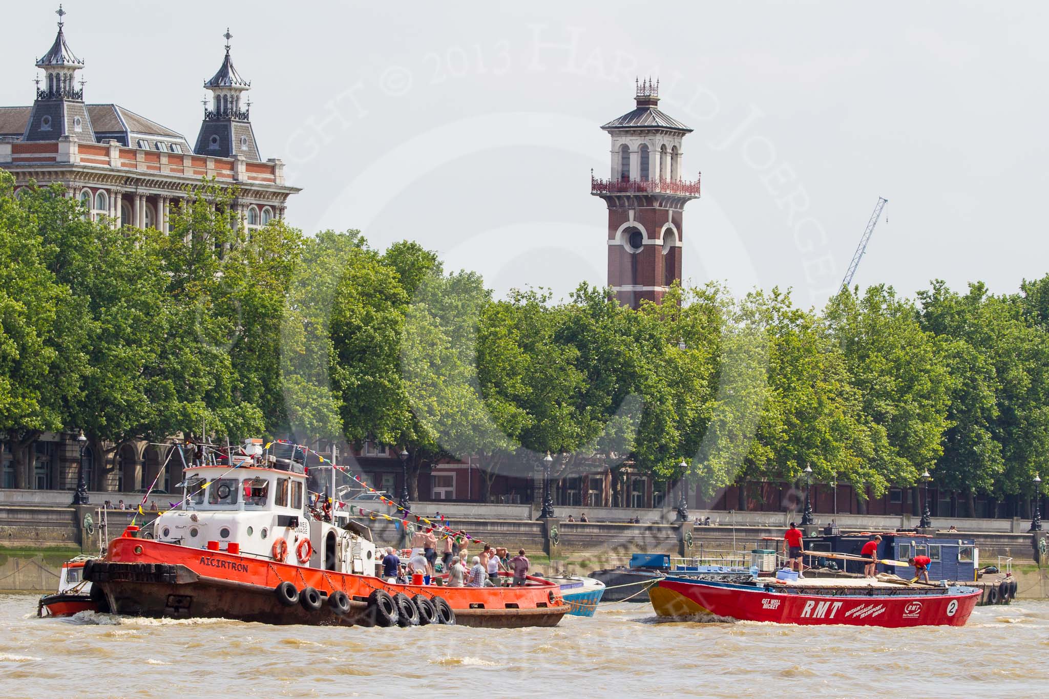 TOW River Thames Barge Driving Race 2013: Thames Towage tug "Aicirton" pulling barge "Darren Lacey", by Princess Pocahontas, and barge "Jane", by the RMT Union, back from Westminster to Greenwich..
River Thames between Greenwich and Westminster,
London,

United Kingdom,
on 13 July 2013 at 14:41, image #510