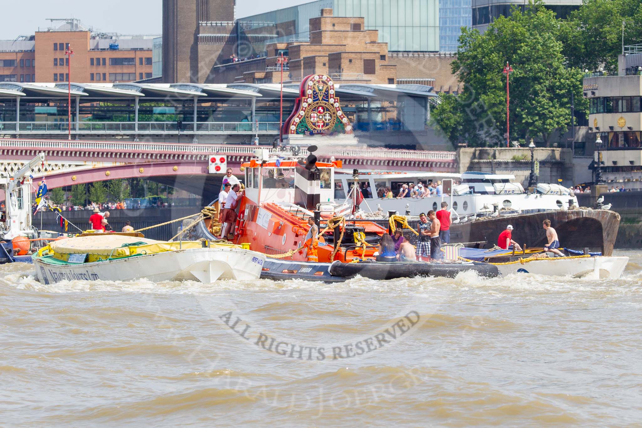 TOW River Thames Barge Driving Race 2013: GPS Marine tug "GPS Vincia" at Blackfriars Bridge, pulling barge "Hoppy", by GPS Fabrication, and barge barge "Spirit of Mountabatten", by Mechanical Movements and Enabling Services Ltd, back to Greenwich..
River Thames between Greenwich and Westminster,
London,

United Kingdom,
on 13 July 2013 at 14:50, image #533