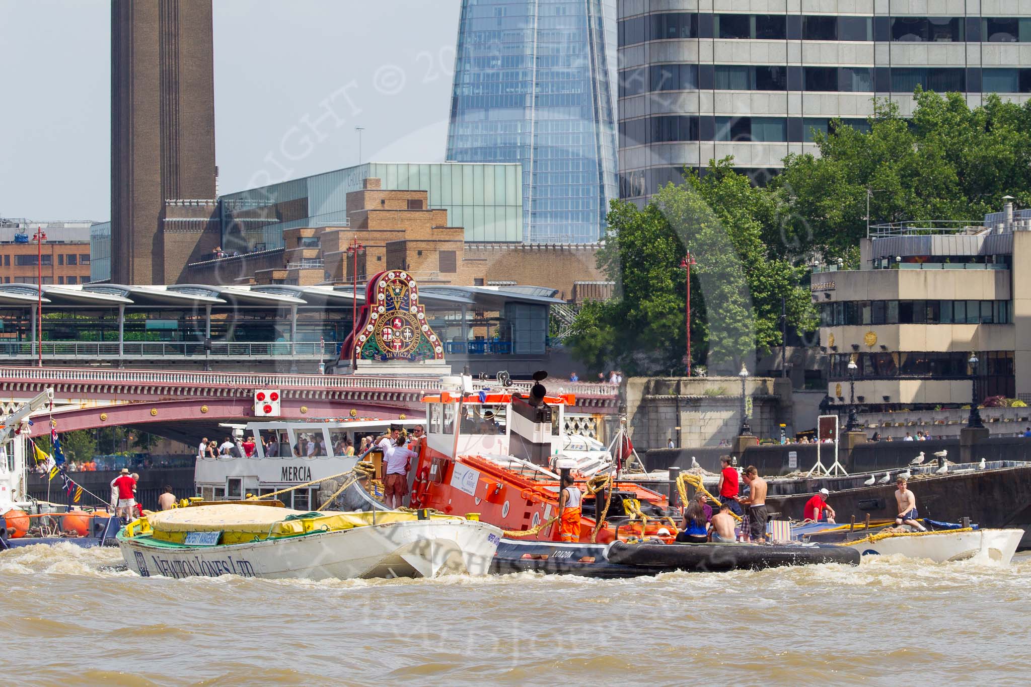 TOW River Thames Barge Driving Race 2013: GPS Marine tug "GPS Vincia" at Blackfriars Bridge, pulling barge "Hoppy", by GPS Fabrication, and barge barge "Spirit of Mountabatten", by Mechanical Movements and Enabling Services Ltd, back to Greenwich..
River Thames between Greenwich and Westminster,
London,

United Kingdom,
on 13 July 2013 at 14:50, image #534