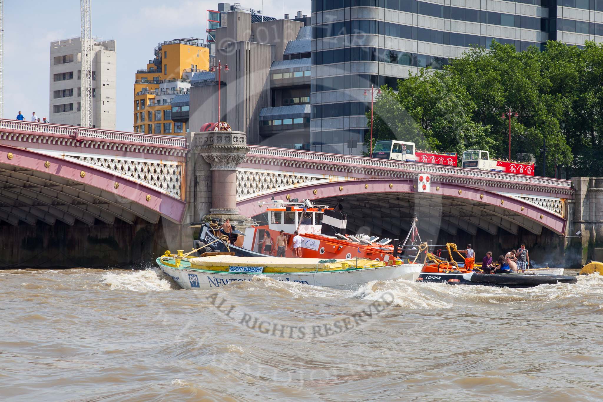 TOW River Thames Barge Driving Race 2013: Barge "Hoppy", by GPS Fabrication being towed back to Greenwich by GPS Marine tug "Vincia", here passing Blackfriars Bridge..
River Thames between Greenwich and Westminster,
London,

United Kingdom,
on 13 July 2013 at 14:52, image #537