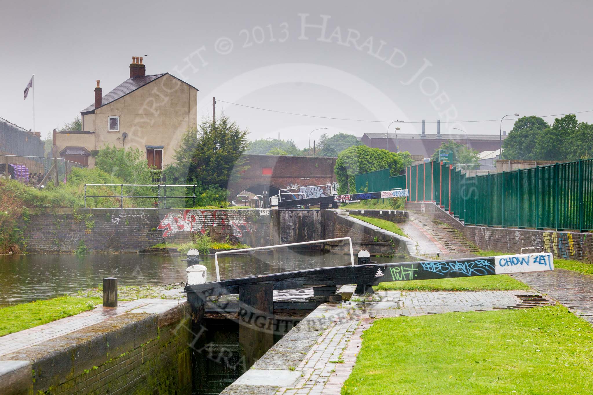 BCN Marathon Challenge 2014: Ashted Locks on the Digbeth Branch, with Curzon Street Bridge ahead.
Birmingham Canal Navigation,


United Kingdom,
on 24 May 2014 at 09:44, image #97