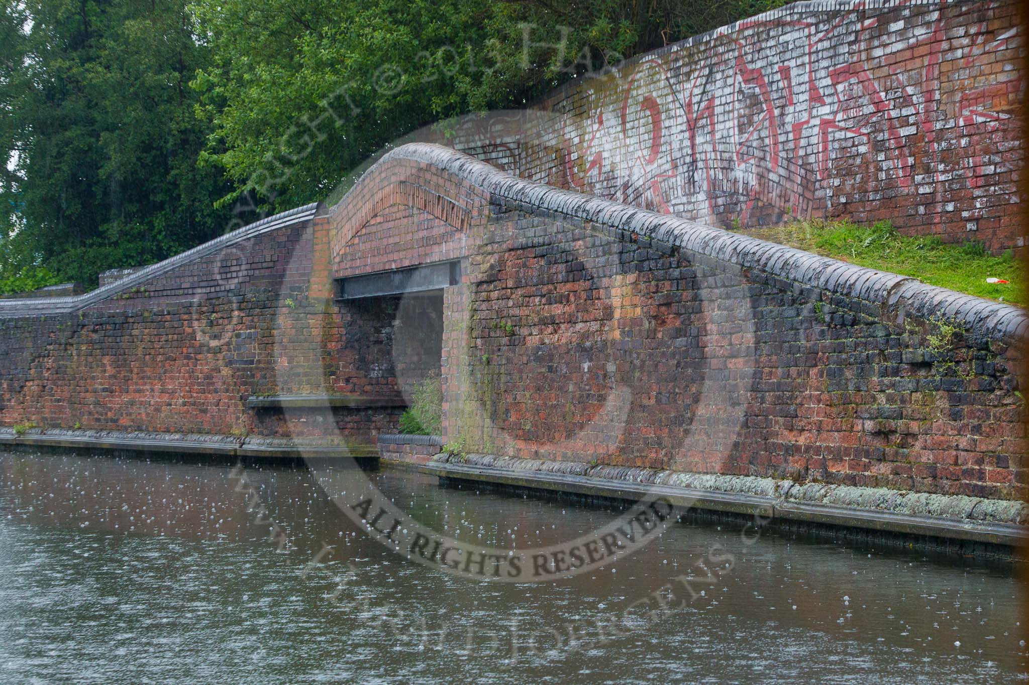 BCN Marathon Challenge 2014: Factory bridge that once served iron works on the Digbeth Branch, next to Aston Junction.
Birmingham Canal Navigation,


United Kingdom,
on 24 May 2014 at 10:15, image #100