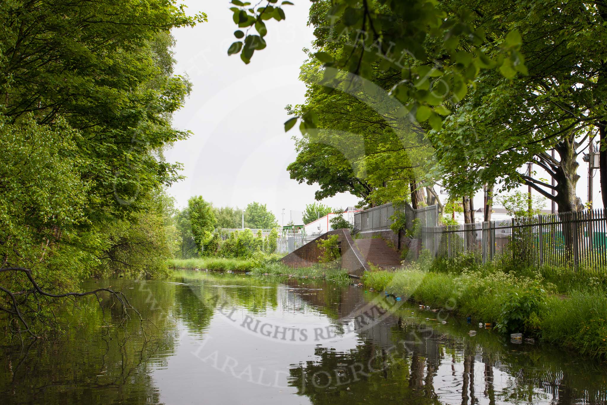 BCN Marathon Challenge 2014: Factory bridge on the Walsall Canal. The canal arm once served the Crownmeadow Colliery and Brick Works.
Birmingham Canal Navigation,


United Kingdom,
on 24 May 2014 at 15:59, image #158