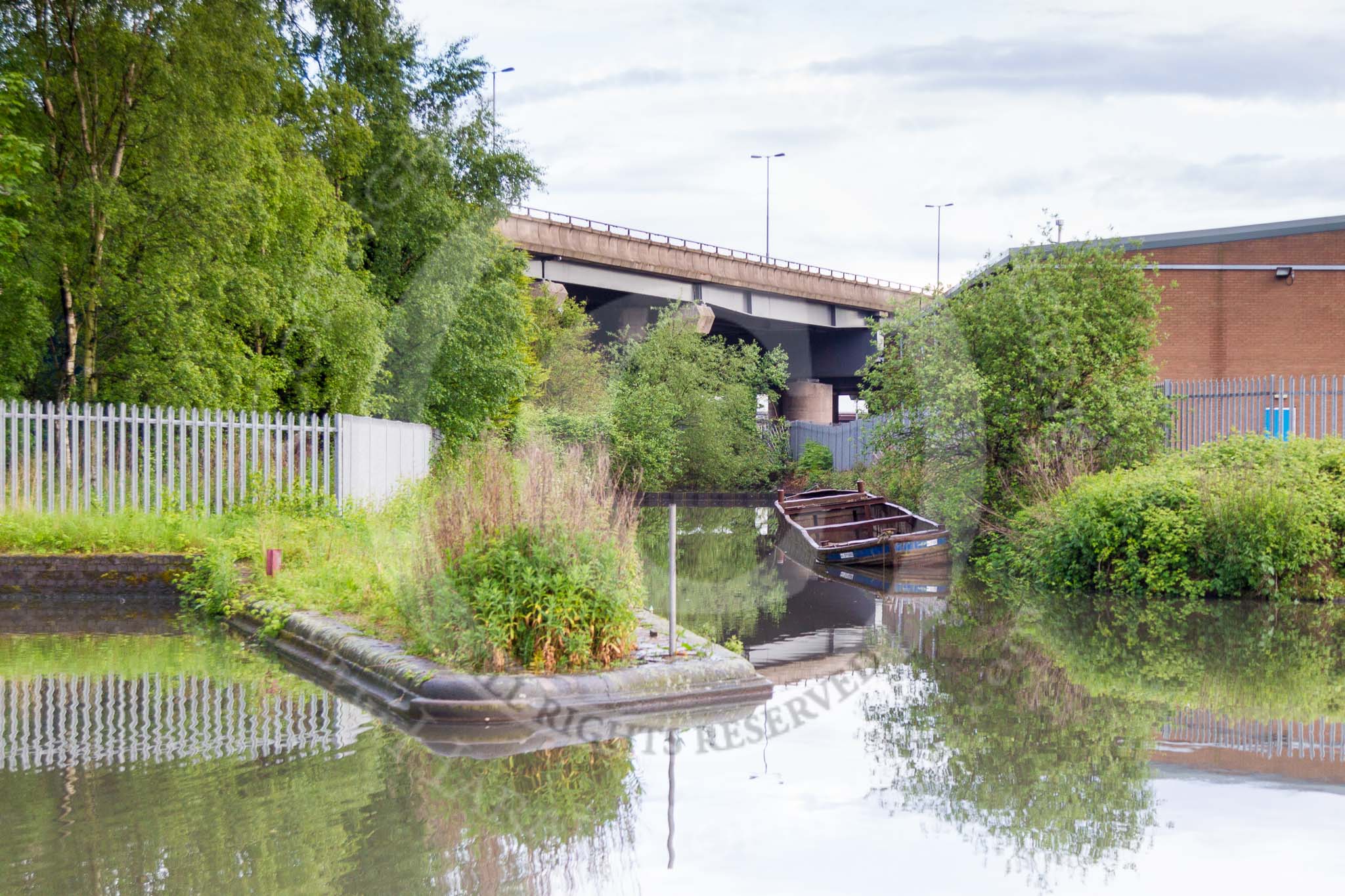 BCN Marathon Challenge 2014: Remains of the Houghton  (Chemical) Arm on the Old Main Line, close to Spon Lane Junction.
Birmingham Canal Navigation,


United Kingdom,
on 24 May 2014 at 20:21, image #179