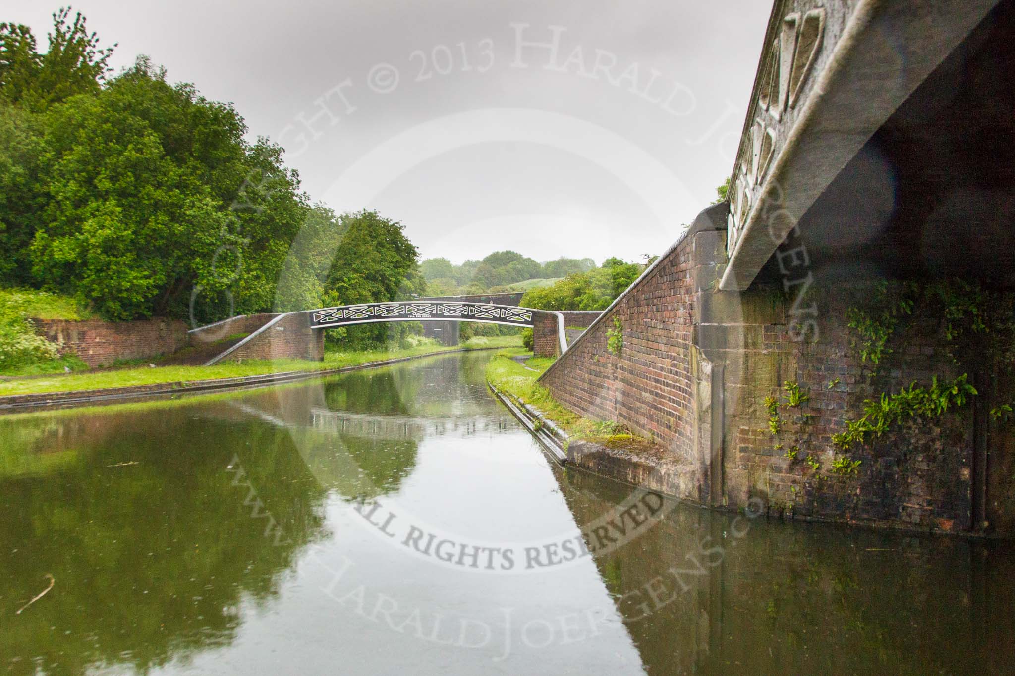 BCN Marathon Challenge 2014: Windmill End Junction, where the Dudley No 2 Canal meets the Dudley No 1 Canal, which leads in the photo, under the two bridges, to Netherton Tunnel.
Birmingham Canal Navigation,


United Kingdom,
on 25 May 2014 at 06:36, image #199