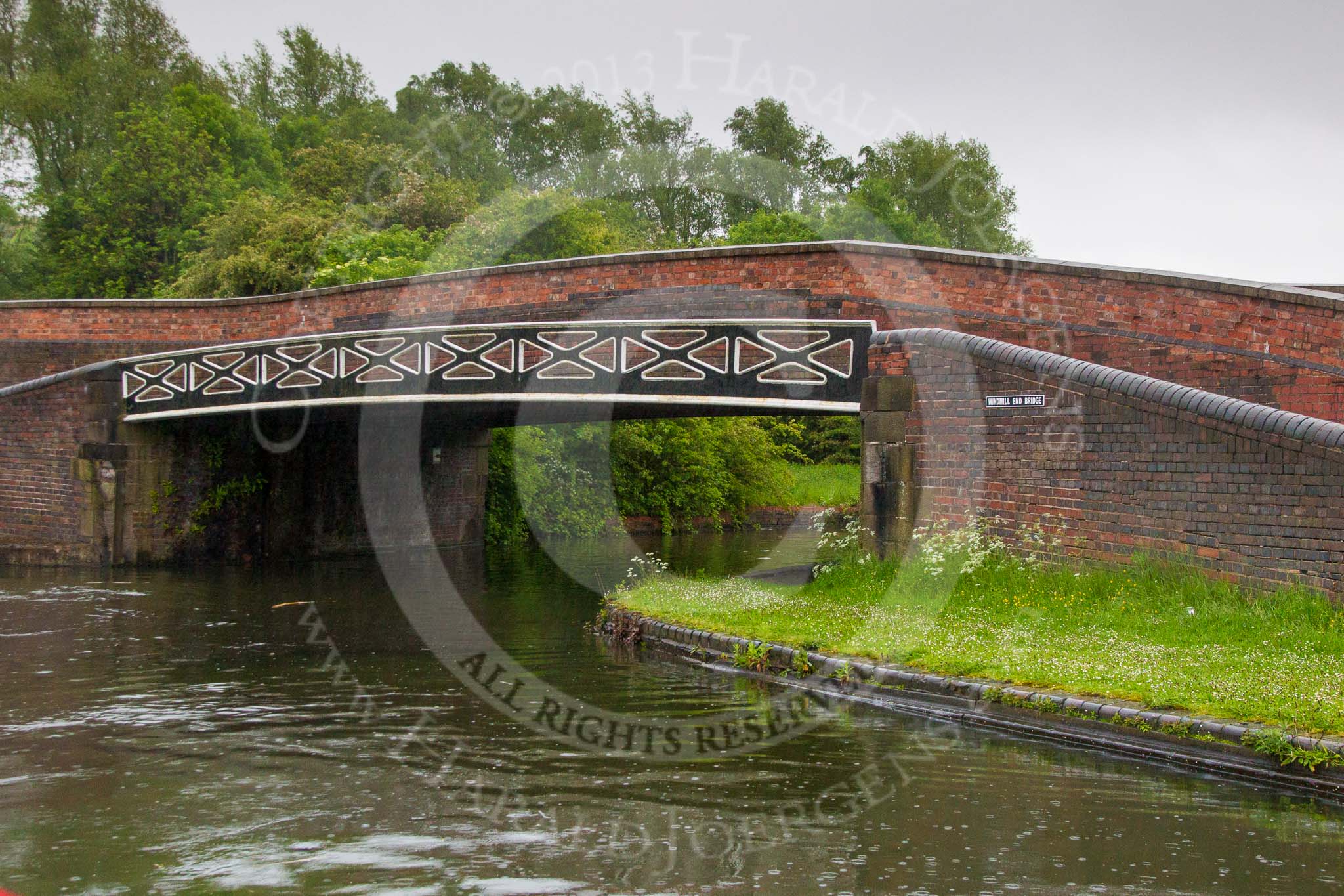 BCN Marathon Challenge 2014: Windmill End Bridge at Windmill End Junction, where the Dudley No 2 Canal meets the Dudley No 1 Canal.
Birmingham Canal Navigation,


United Kingdom,
on 25 May 2014 at 06:37, image #203