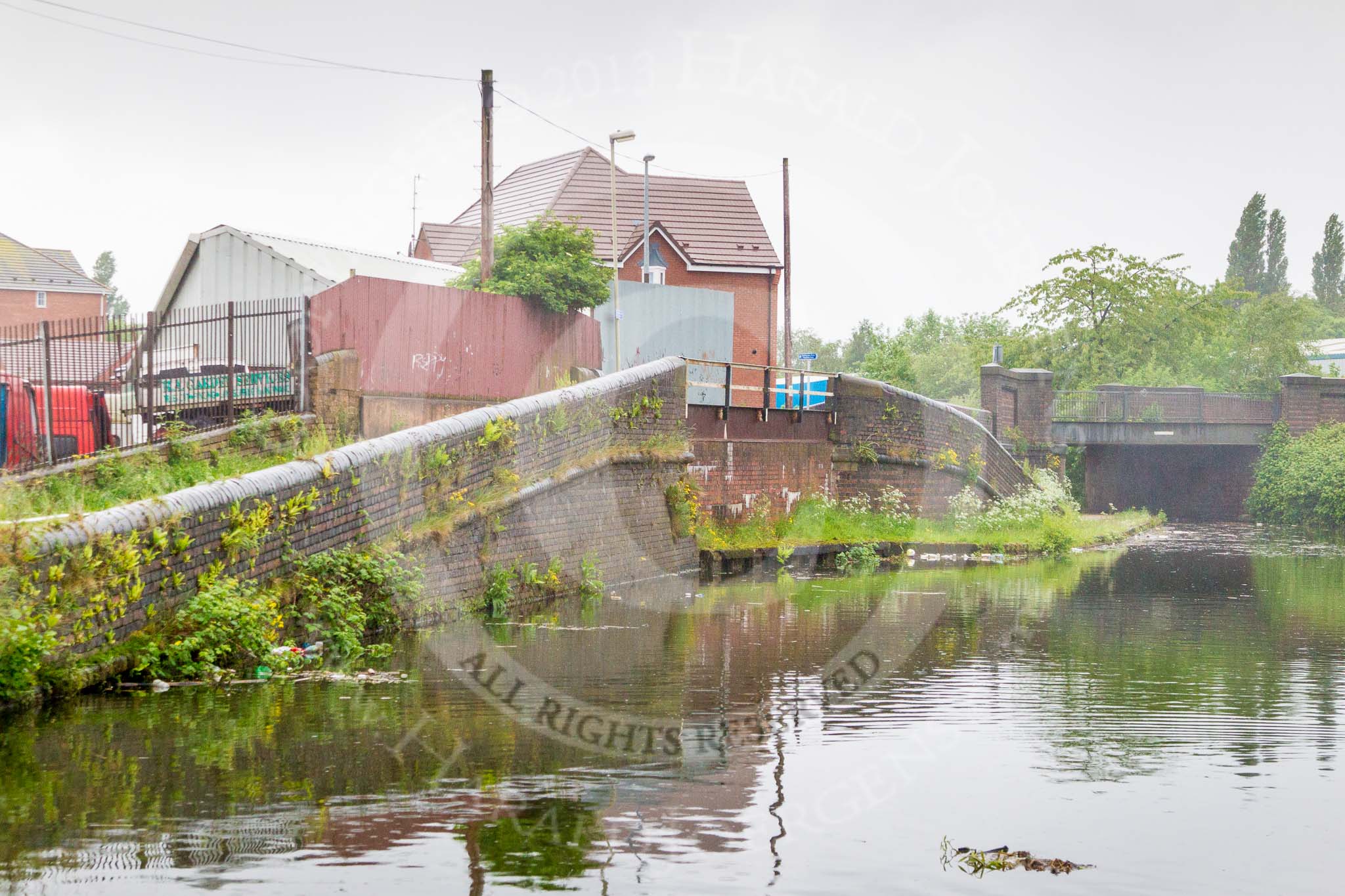 BCN Marathon Challenge 2014: Remains of the bridge that once leadto the Withymoor Arm of the Dudley No 1 Canal, next to Griffin Bridge.
Birmingham Canal Navigation,


United Kingdom,
on 25 May 2014 at 06:42, image #207