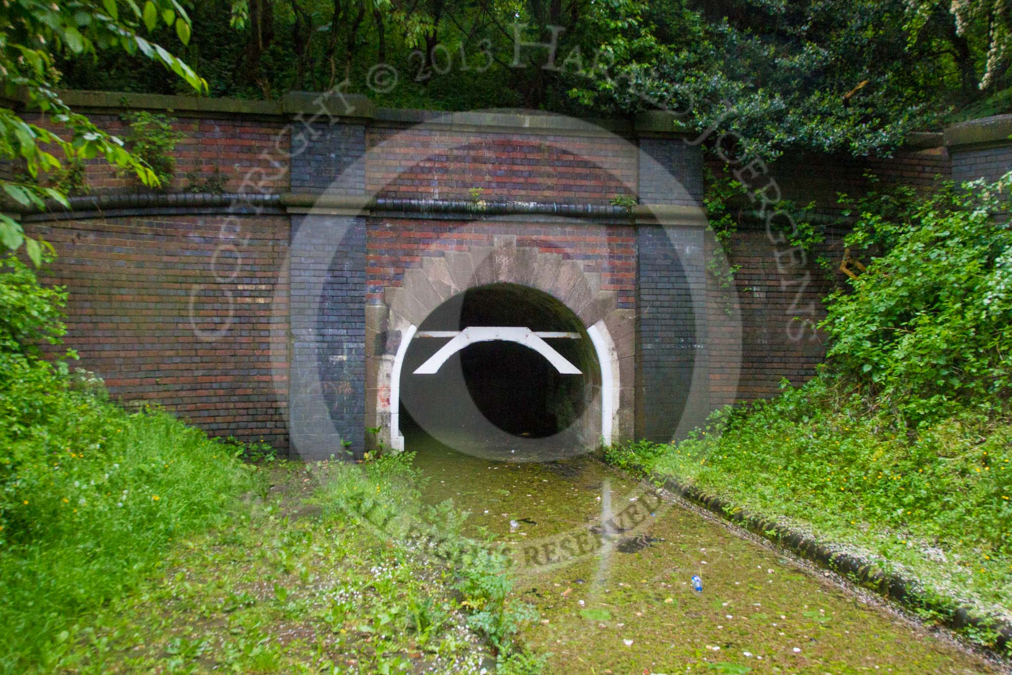 BCN Marathon Challenge 2014: The southern entrance of Dudley Tunnel, which is, unfortunately, too low for most modern narrowboats, including Felonious Mongoose.
Birmingham Canal Navigation,


United Kingdom,
on 25 May 2014 at 07:54, image #217