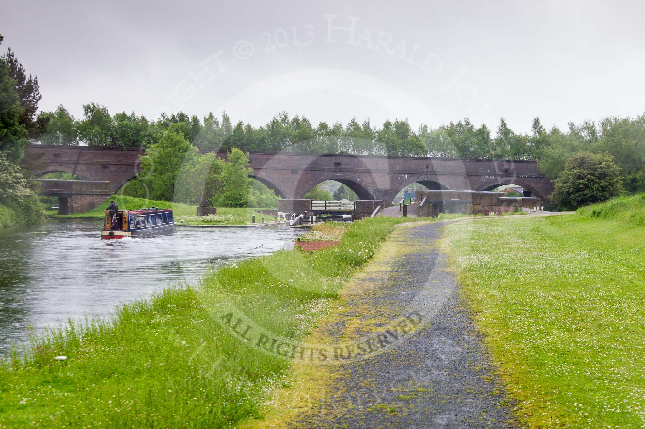 BCN Marathon Challenge 2014: Felonious Mongoose in the pond between Parkhead Locks 1 and 2, with the Grazebrook Arm ahead.
Birmingham Canal Navigation,


United Kingdom,
on 25 May 2014 at 07:56, image #218