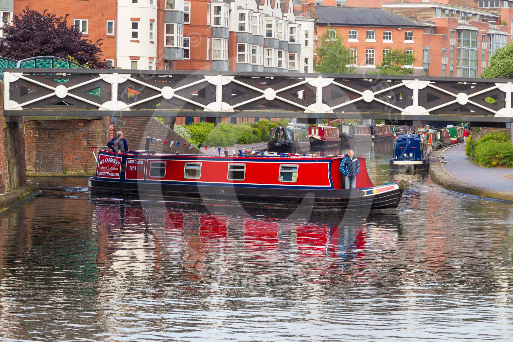 BCN 24h Marathon Challenge 2015: Narrowboat "Missbourne" starting the event at Old Turn Junction.
Birmingham Canal Navigations,



on 23 May 2015 at 08:02, image #2