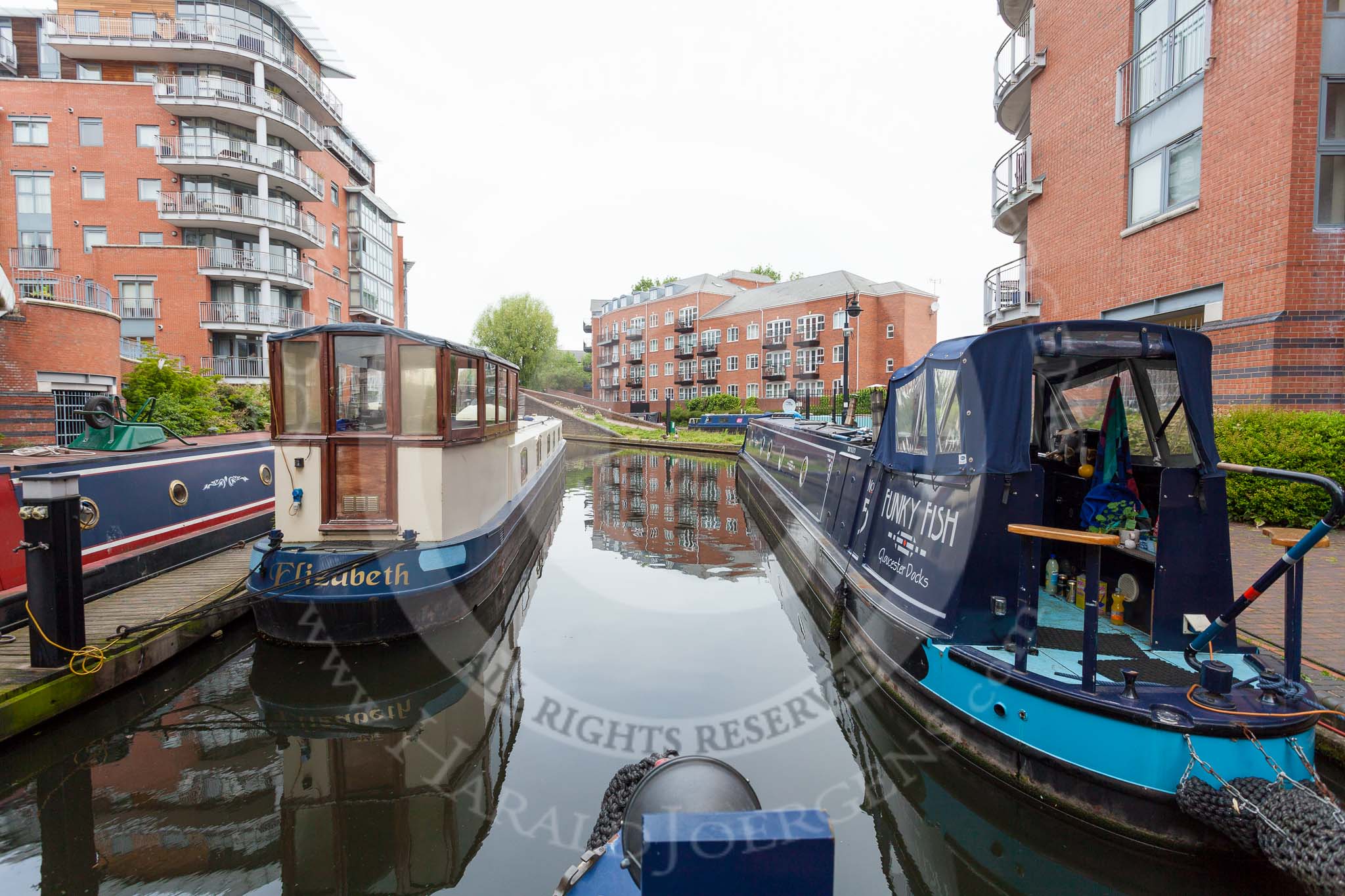 BCN 24h Marathon Challenge 2015: "Felonious Mongoose" leaving Oozells Street Loop at Ladywood Junction to start the event.
Birmingham Canal Navigations,



on 23 May 2015 at 08:35, image #6