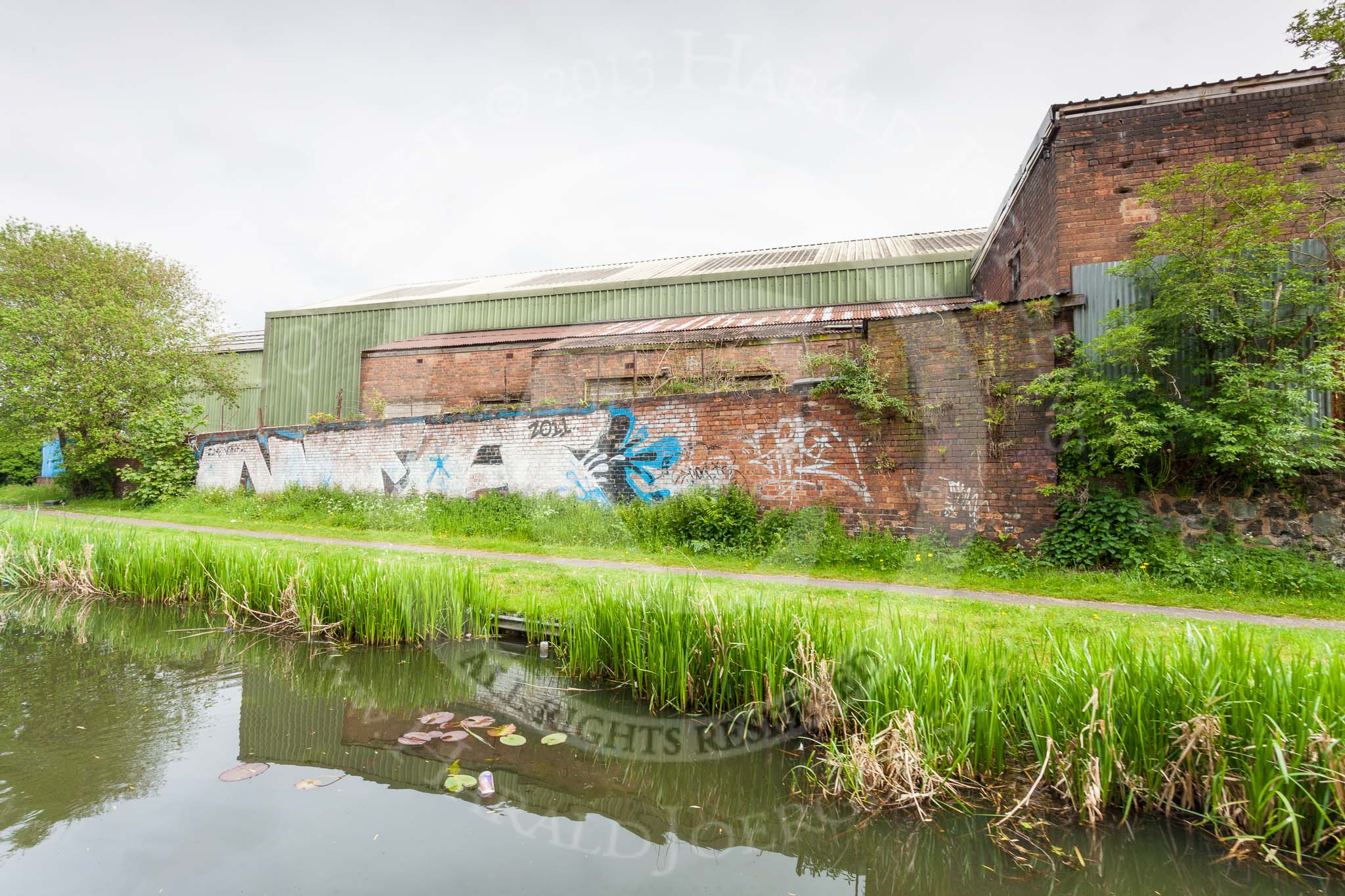 BCN 24h Marathon Challenge 2015: Old industry next to the Walsall Canal.
Birmingham Canal Navigations,



on 23 May 2015 at 16:29, image #133