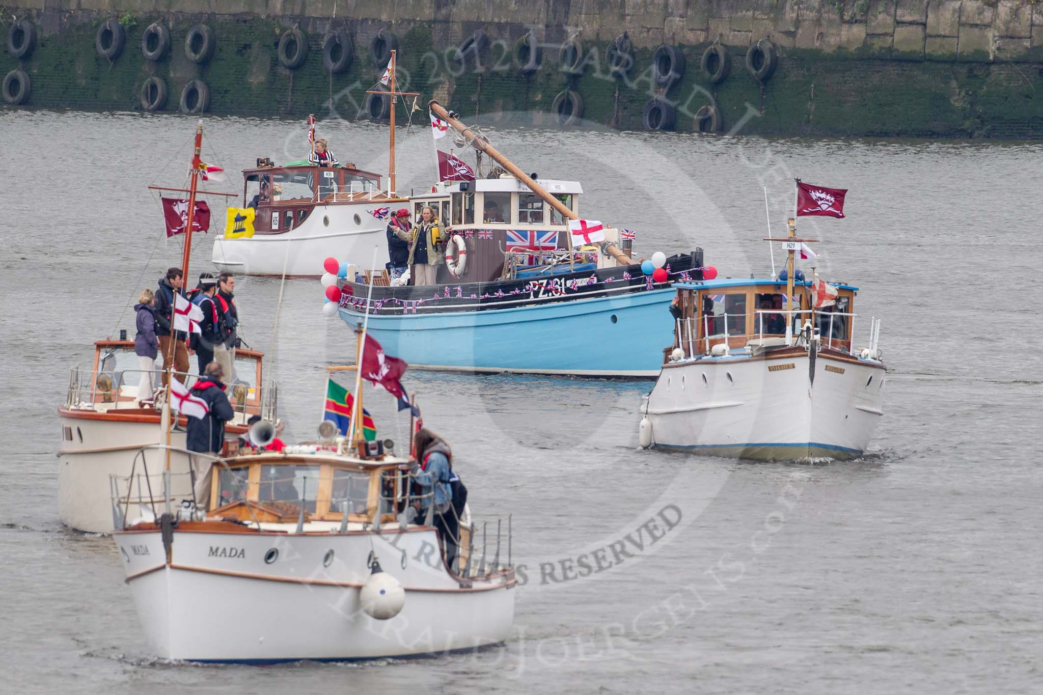 Thames Diamond Jubilee Pageant: DUNKIRK LITTLE SHIPS-Mada (H21)..
River Thames seen from Battersea Bridge,
London,

United Kingdom,
on 03 June 2012 at 15:12, image #272