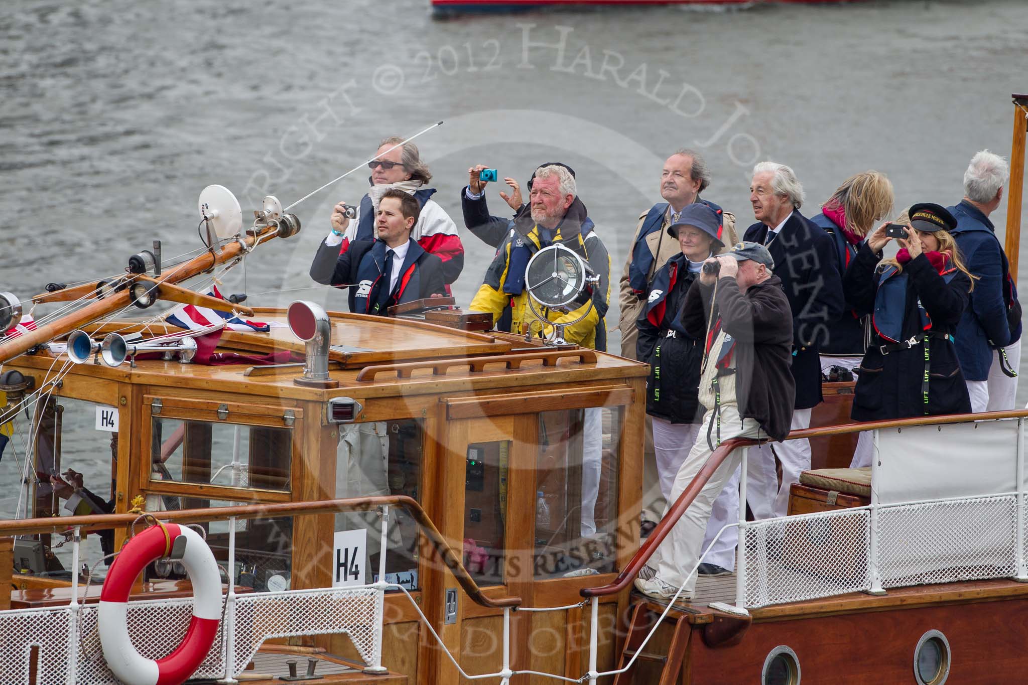 Thames Diamond Jubilee Pageant: DUNKIRK LITTLE SHIPS-Bluebird of Chelsea (H4)..
River Thames seen from Battersea Bridge,
London,

United Kingdom,
on 03 June 2012 at 15:12, image #273