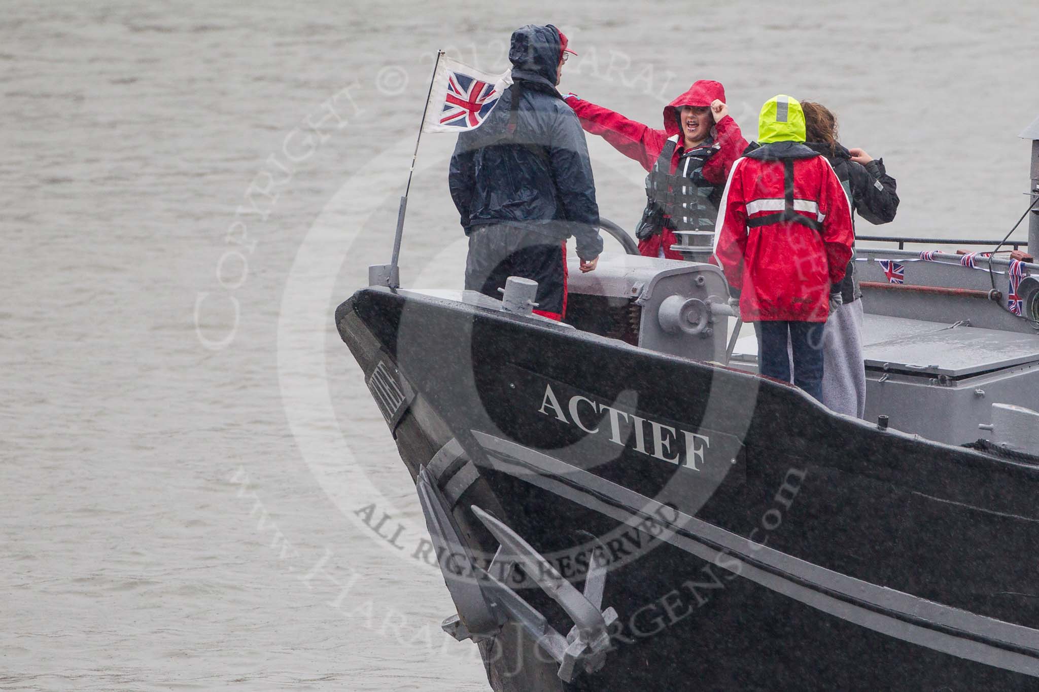 Thames Diamond Jubilee Pageant: BARGES-Actief (R104)..
River Thames seen from Battersea Bridge,
London,

United Kingdom,
on 03 June 2012 at 16:00, image #487