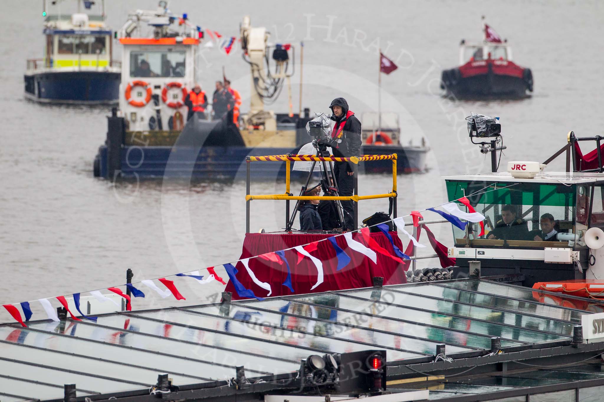 Thames Diamond Jubilee Pageant: LONDON SYMPHONY ORCHESTRA-Symphony (C77)..
River Thames seen from Battersea Bridge,
London,

United Kingdom,
on 03 June 2012 at 16:17, image #568