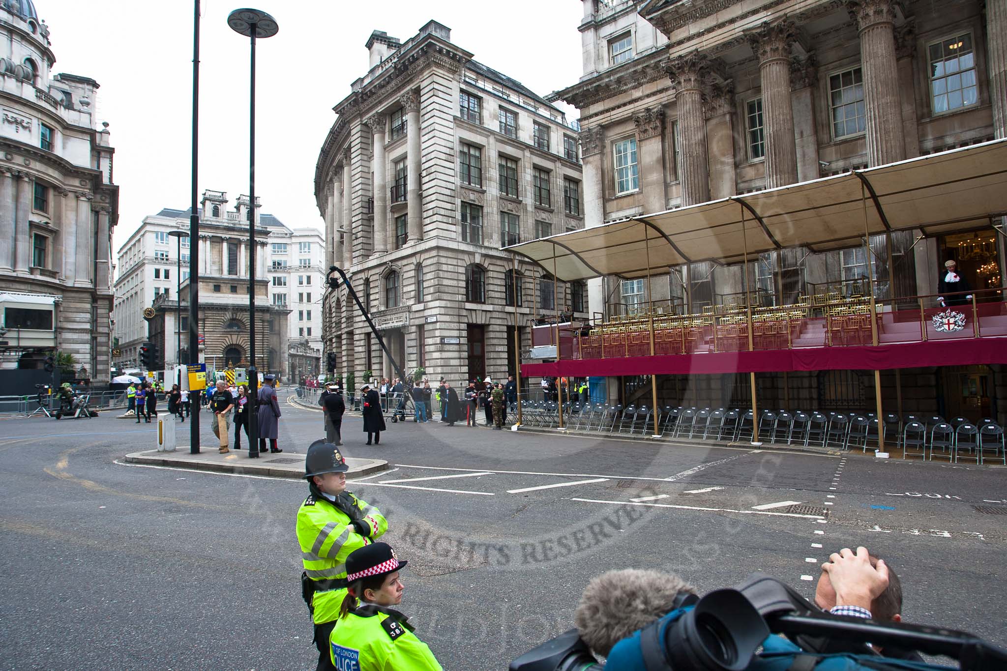 The Lord Mayor's Show 2011: Mansion House, with the balcony for the show, ninety minutes before the start of th event..
Opposite Mansion House, City of London,
London,
-,
United Kingdom,
on 12 November 2011 at 09:20, image #1