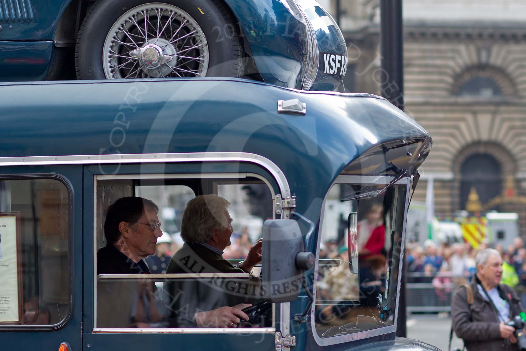 The Lord Mayor's Show 2011: Classic Motor Cars (http://www.classic-motor-cars.co.uk/), here with two classic Jaguar E-types on a vintage car transporter..
Opposite Mansion House, City of London,
London,
-,
United Kingdom,
on 12 November 2011 at 11:45, image #472