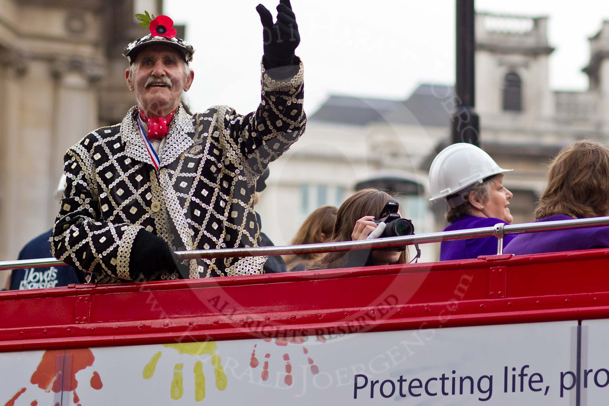 The Lord Mayor's Show 2011: Lloyd's Register (http://www.lr.org/)..
Opposite Mansion House, City of London,
London,
-,
United Kingdom,
on 12 November 2011 at 11:52, image #534