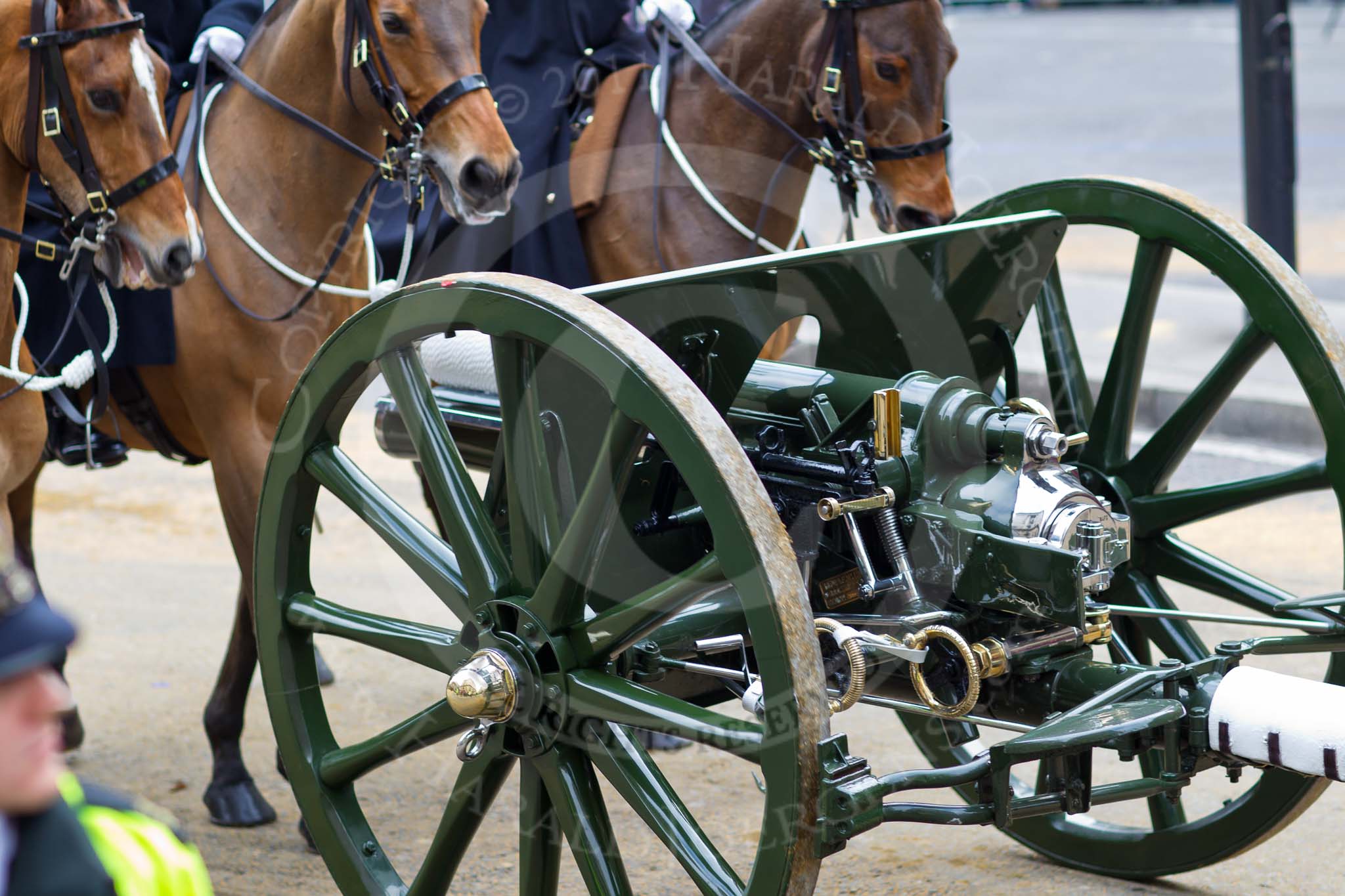 The Lord Mayor's Show 2011: The King’s Troop Royal Horse Artillery (HRA)..
Opposite Mansion House, City of London,
London,
-,
United Kingdom,
on 12 November 2011 at 12:08, image #682