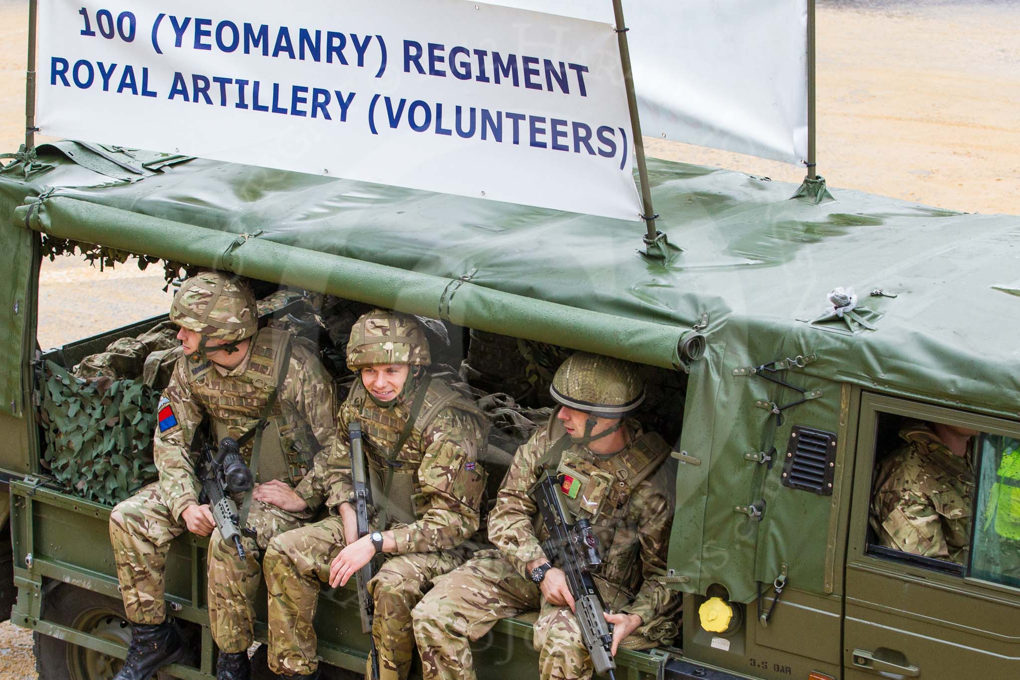 Lord Mayor's Show 2012: Society of Young Freemen / Gog&Magog / 100 Reg't RA(V) (100 Regiment Royal Artillery Volunteers)..
Press stand opposite Mansion House, City of London,
London,
Greater London,
United Kingdom,
on 10 November 2012 at 11:02, image #219