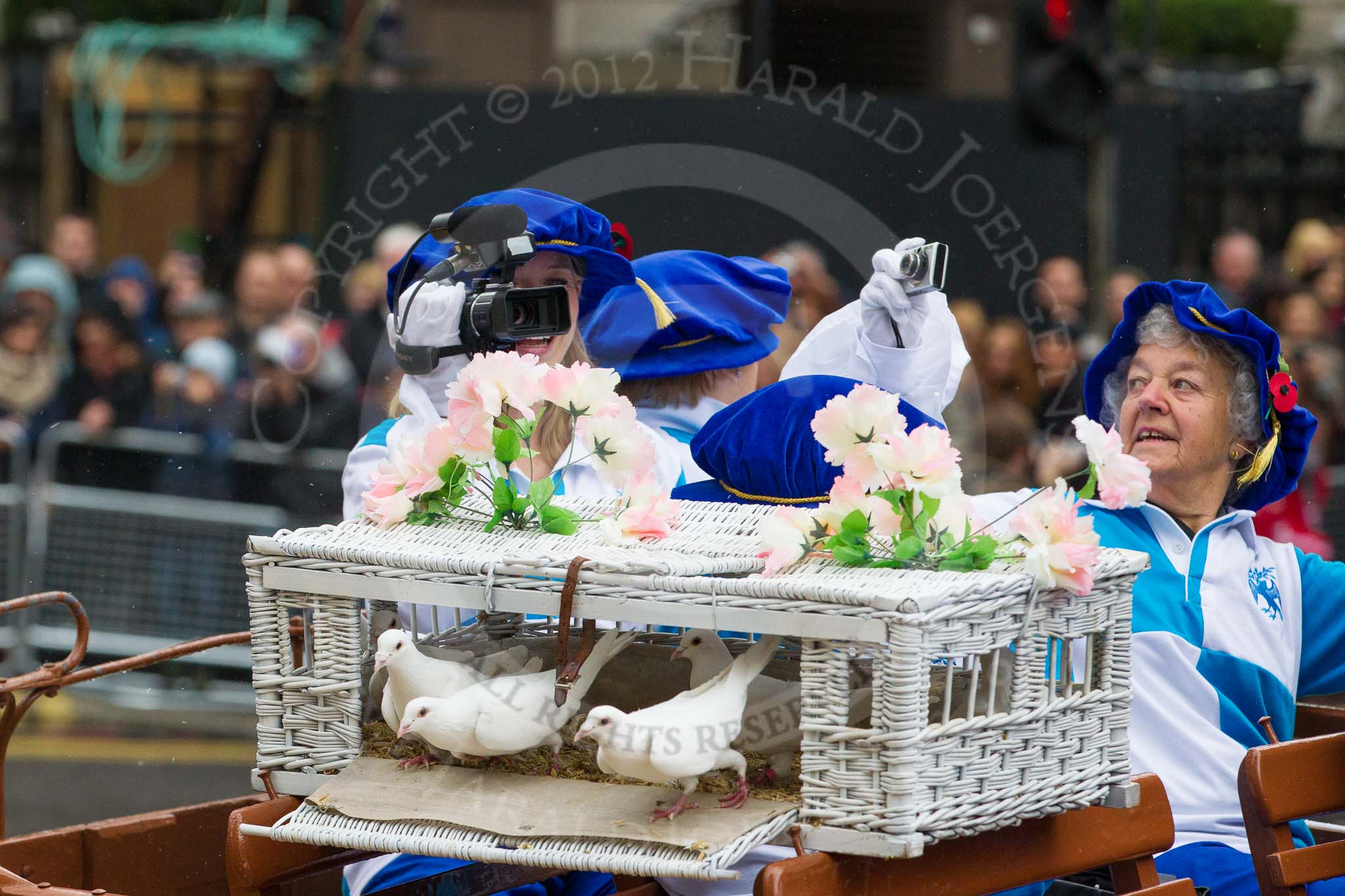 Lord Mayor's Show 2012: Worshipful Company of Tallow Chandlers..
Press stand opposite Mansion House, City of London,
London,
Greater London,
United Kingdom,
on 10 November 2012 at 11:04, image #258
