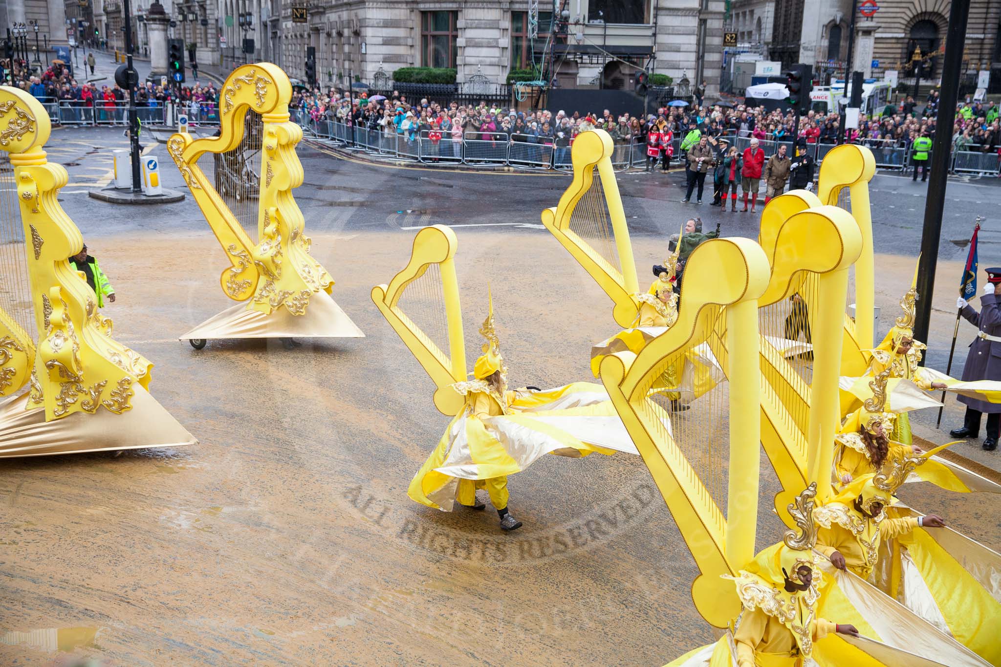 Photo 1211101113385D21265HaraldJoergens Lord Mayor's Show 2012: Entry 30 - City of London Solicitors' Company with giant musical notes and intruments..
Press stand opposite Mansion House, City of London,
London,
Greater London,
United Kingdom,
on 10 November 2012 at 11:13, image #498