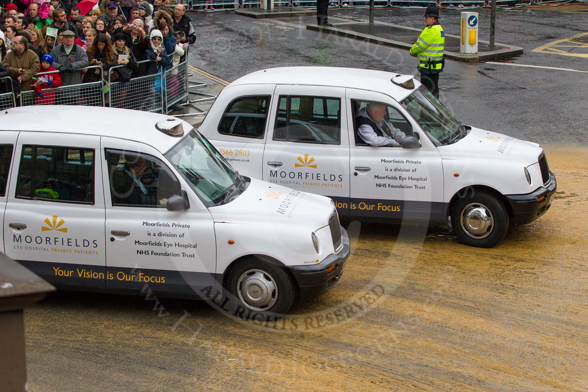 Photo 1211101115301D45754HaraldJoergens Lord Mayor's Show 2012: Entry 36 - Moorfields Private, the exclusive division of Moorfields Eye Hospital..
Press stand opposite Mansion House, City of London,
London,
Greater London,
United Kingdom,
on 10 November 2012 at 11:15, image #546
