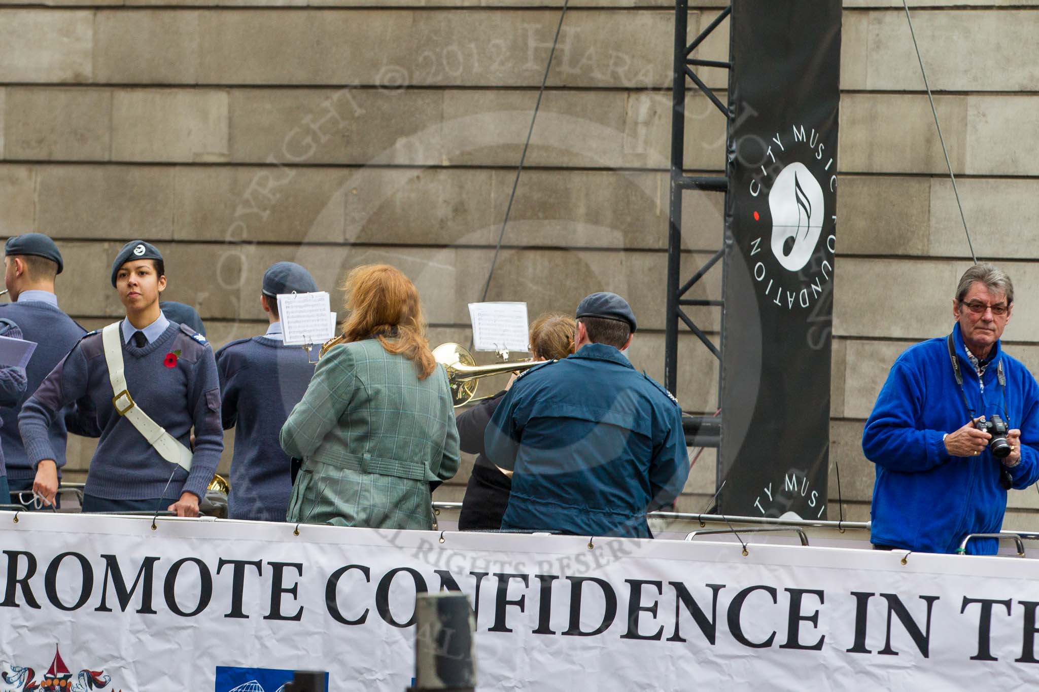 Lord Mayor's Show 2012: Entry 44 - Ethics in the City, The Worhipful Company of International Bankers, the British Bankers Association (bba), the Association of Foreign Banks, and the Chartered Institute for Securities & Investment (CISI)..
Press stand opposite Mansion House, City of London,
London,
Greater London,
United Kingdom,
on 10 November 2012 at 11:18, image #604