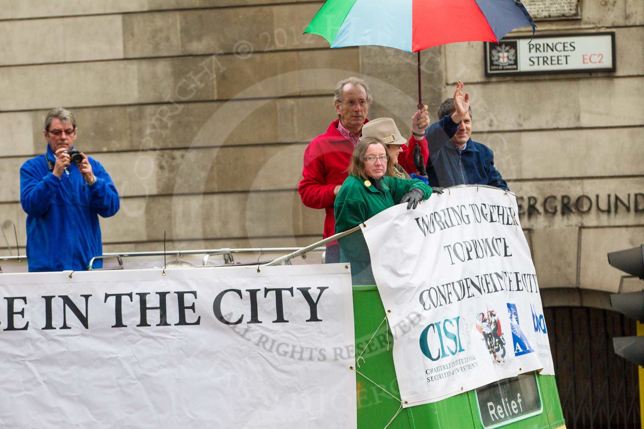 Photo 1211101118441D45884HaraldJoergens Lord Mayor's Show 2012: Entry 44 - Ethics in the City, The Worhipful Company of International Bankers, the British Bankers Association (bba), the Association of Foreign Banks, and the Chartered Institute for Securities & Investment (CISI)..
Press stand opposite Mansion House, City of London,
London,
Greater London,
United Kingdom,
on 10 November 2012 at 11:18, image #607