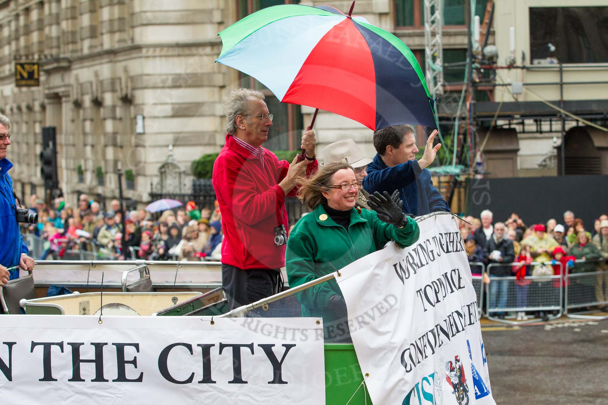 Lord Mayor's Show 2012: Entry 44 - Ethics in the City, The Worhipful Company of International Bankers, the British Bankers Association (bba), the Association of Foreign Banks, and the Chartered Institute for Securities & Investment (CISI)..
Press stand opposite Mansion House, City of London,
London,
Greater London,
United Kingdom,
on 10 November 2012 at 11:19, image #613