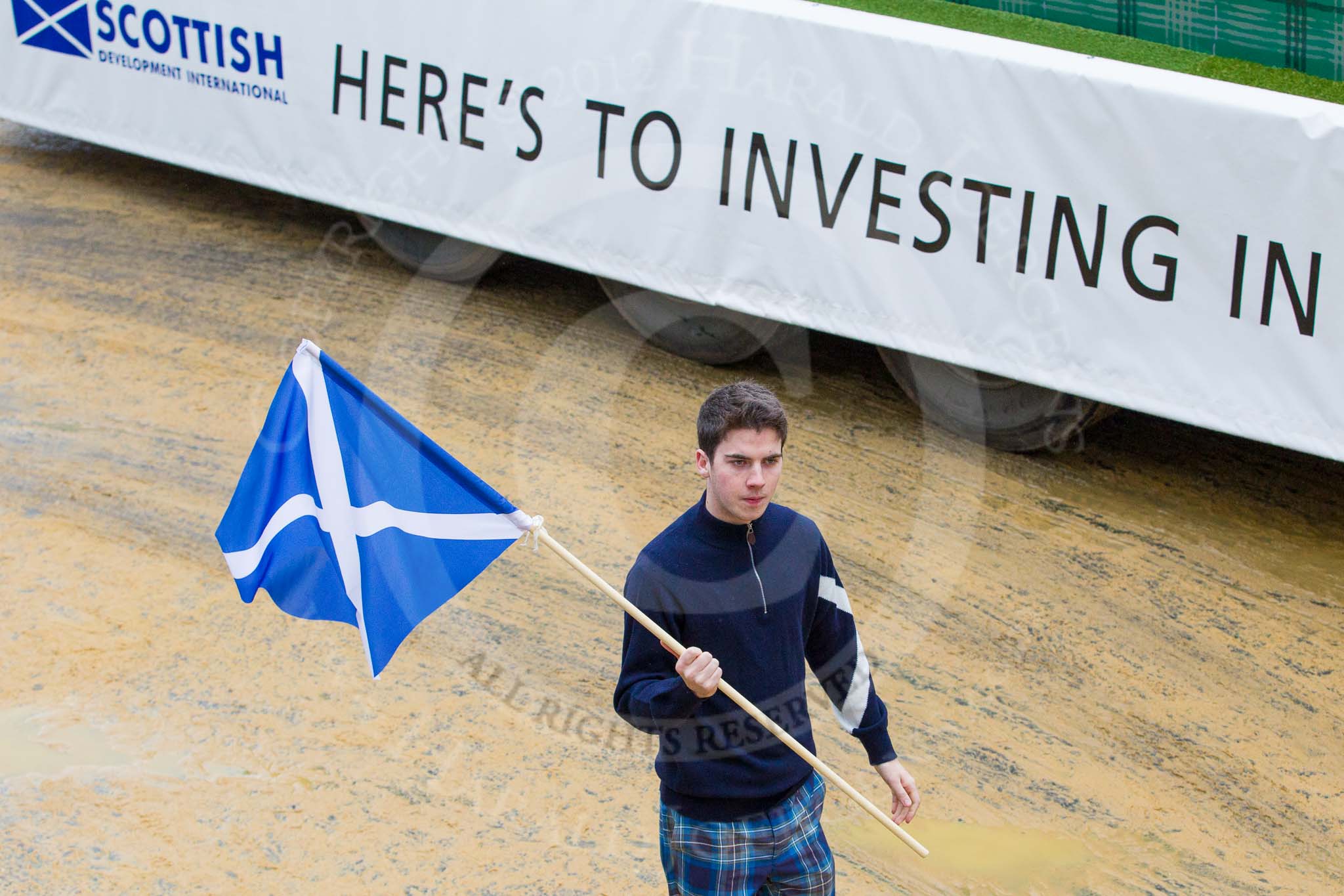 Photo 1211101119431D45919HaraldJoergens Lord Mayor's Show 2012: Entry 44 - Ethics in the City, The Worhipful Company of International Bankers, the British Bankers Association (bba), the Association of Foreign Banks, and the Chartered Institute for Securities & Investment (CISI)..
Press stand opposite Mansion House, City of London,
London,
Greater London,
United Kingdom,
on 10 November 2012 at 11:19, image #623