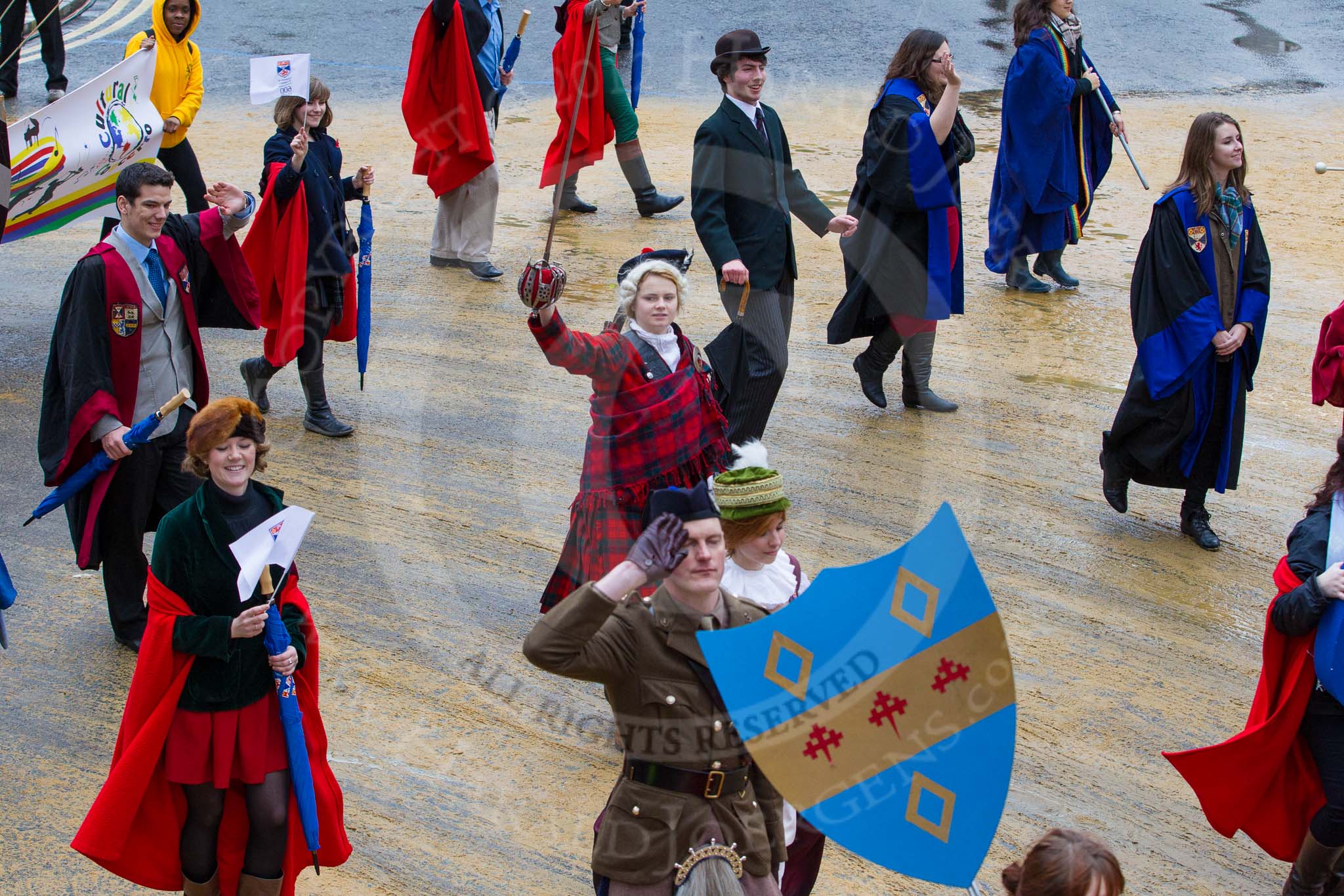 Lord Mayor's Show 2012: Entry 46 - University of St Andrews, celebrating its 600th anniversary..
Press stand opposite Mansion House, City of London,
London,
Greater London,
United Kingdom,
on 10 November 2012 at 11:20, image #635