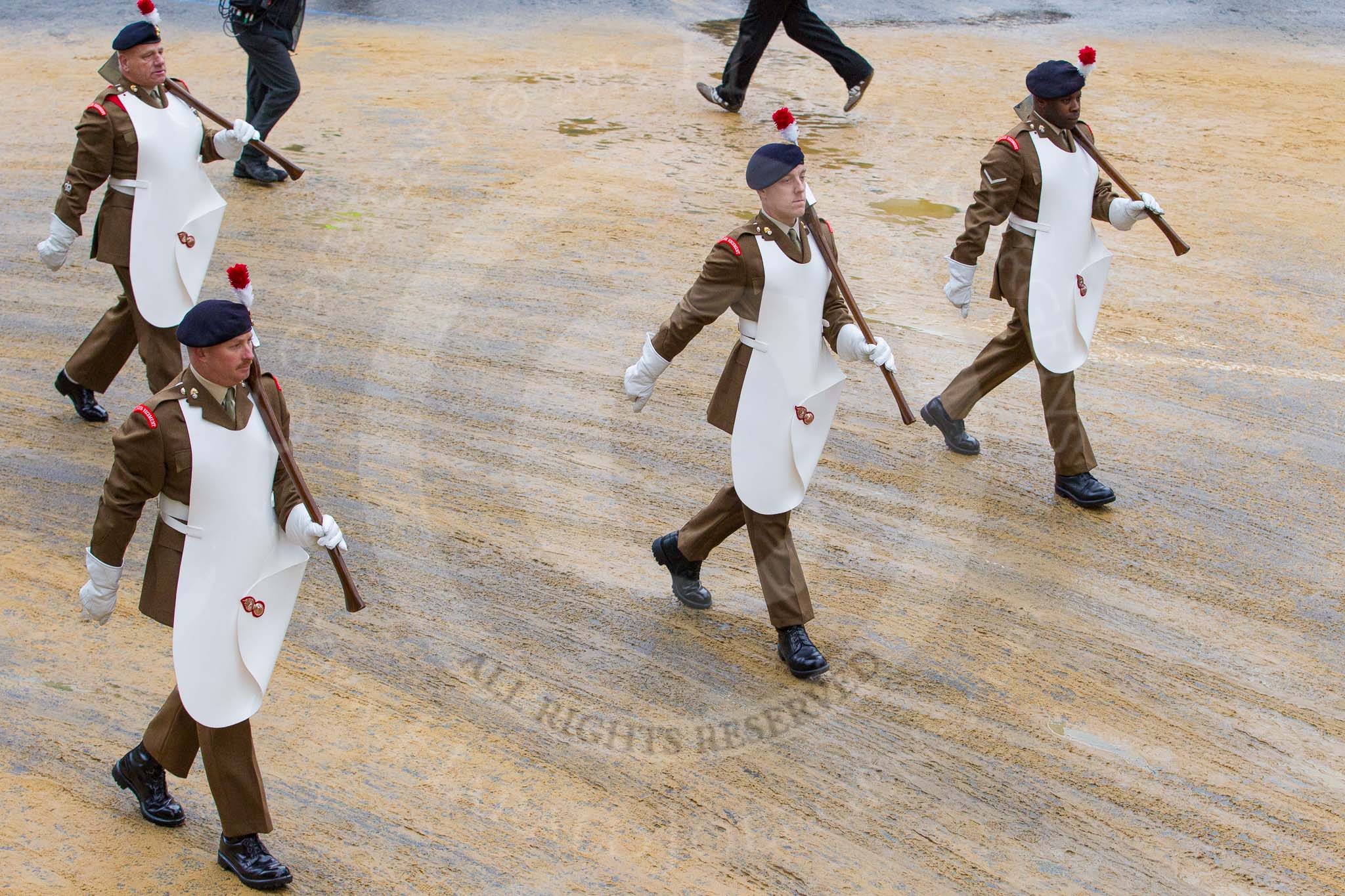 Photo 1211101120491D45982HaraldJoergens Lord Mayor's Show 2012: Entry 48 - The Pipes & Drums of the London Regiment, the only TA infantry battalion based in London..
Press stand opposite Mansion House, City of London,
London,
Greater London,
United Kingdom,
on 10 November 2012 at 11:20, image #651