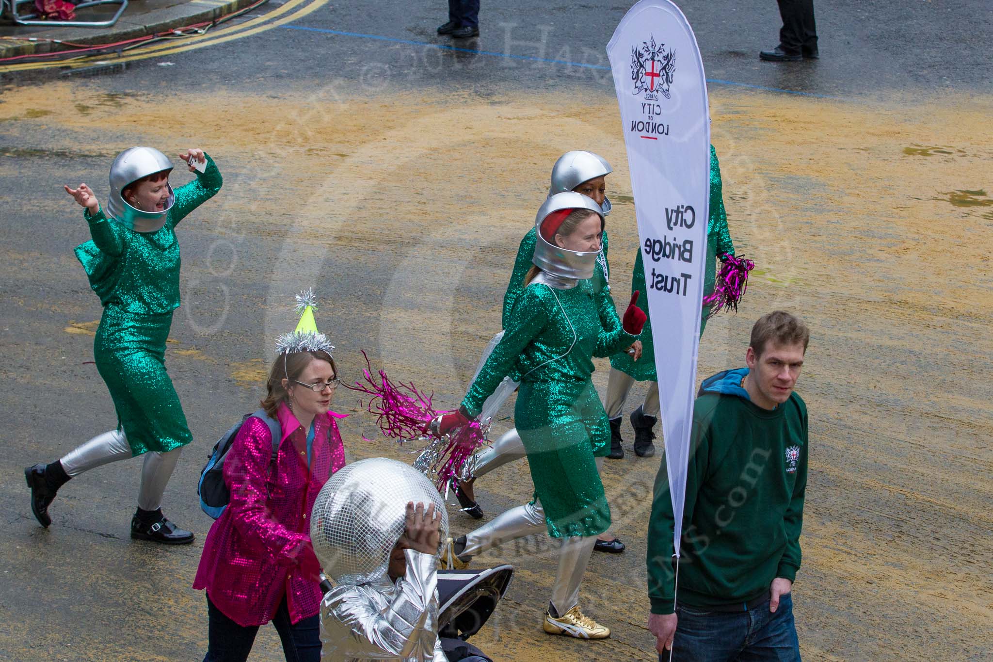 Lord Mayor's Show 2012: Entry 60 - City Bridge Trust working with Heart n Soul..
Press stand opposite Mansion House, City of London,
London,
Greater London,
United Kingdom,
on 10 November 2012 at 11:27, image #783