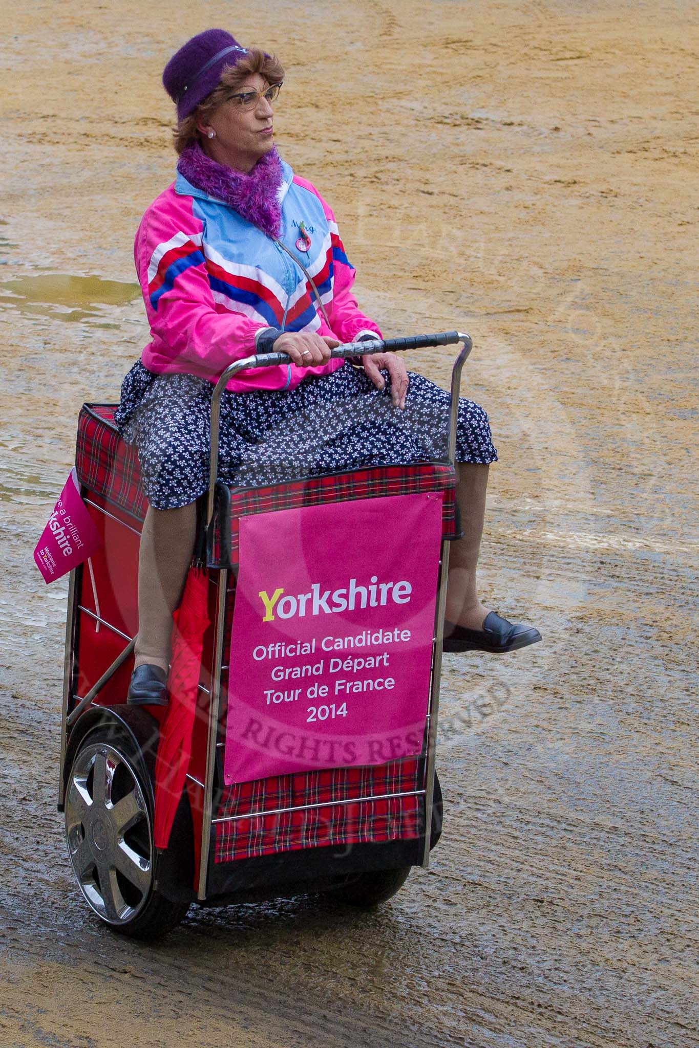 Lord Mayor's Show 2012: Entry 101 - Welcome to Yorkshire..
Press stand opposite Mansion House, City of London,
London,
Greater London,
United Kingdom,
on 10 November 2012 at 11:49, image #1366