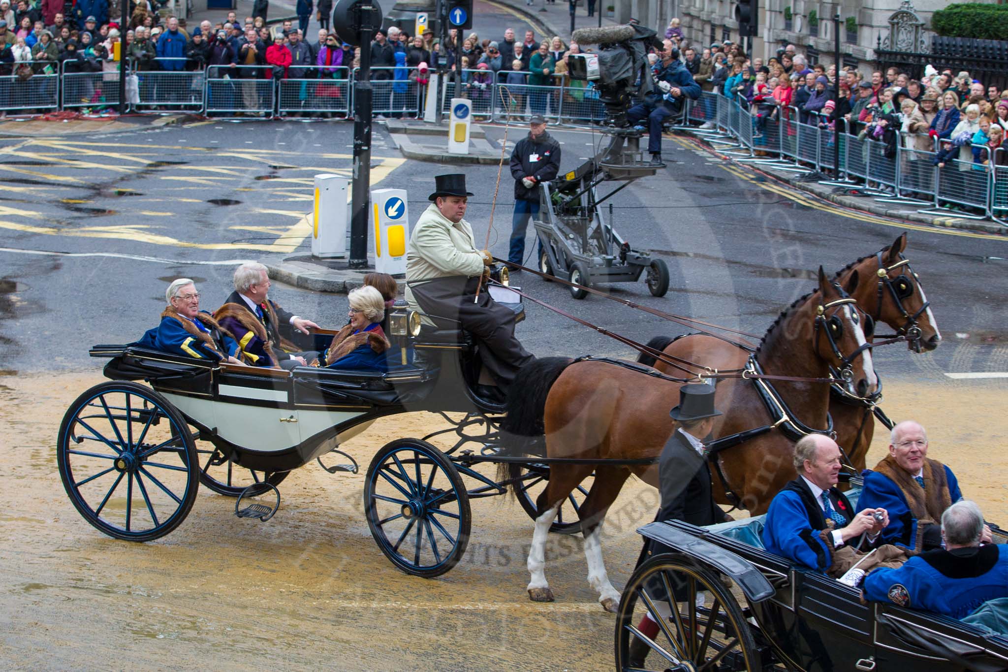 Lord Mayor's Show 2012: Entry 128, Woshipful Company of Shipwrights: Wlliam Everand Esq, Simon Robinson Esq, Lord Clarke of Stonecum-Ebony, and Andy Milne, followed by 129, the Worshipful Company of Musicians..
Press stand opposite Mansion House, City of London,
London,
Greater London,
United Kingdom,
on 10 November 2012 at 12:04, image #1836