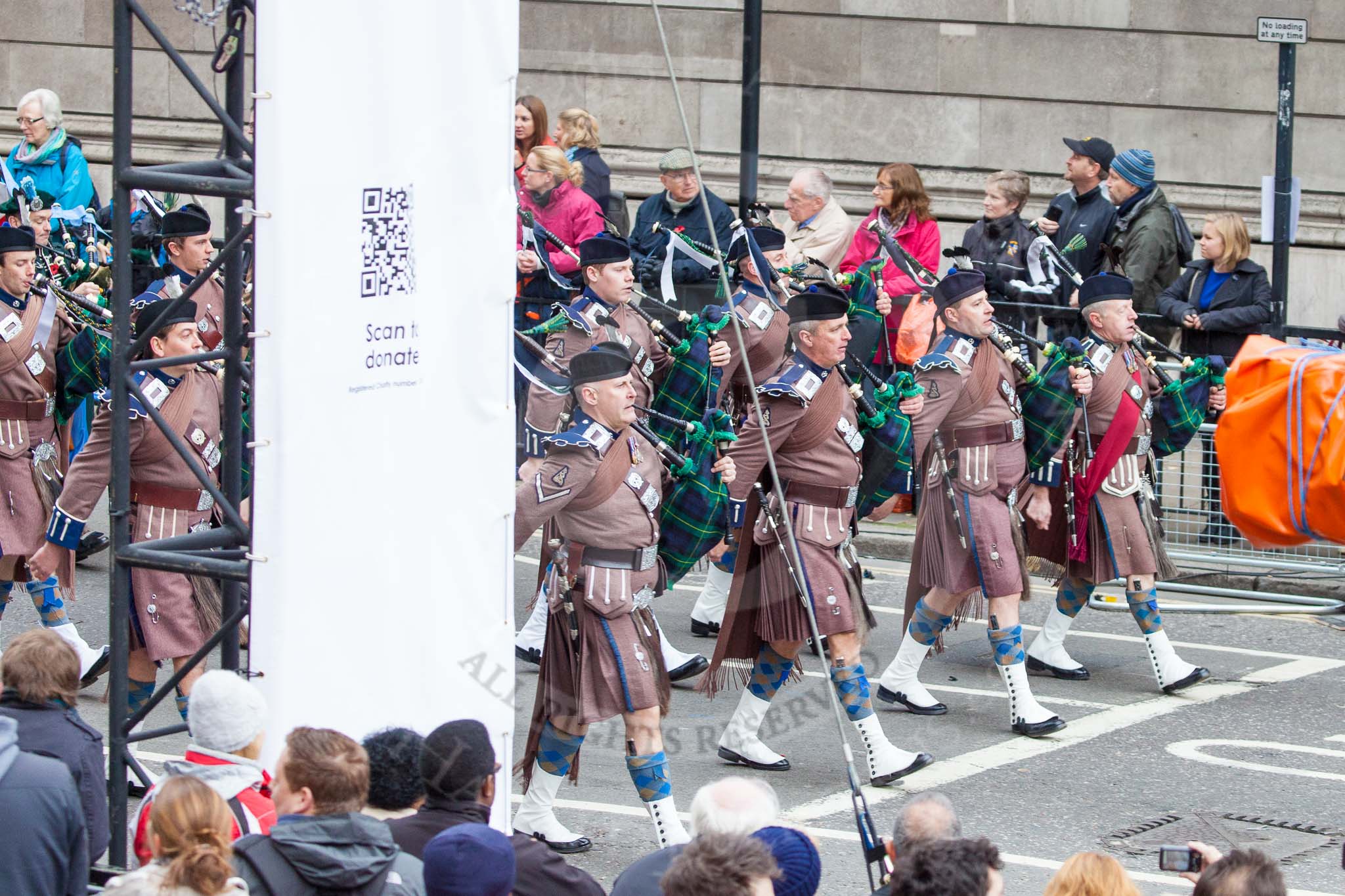 Lord Mayor's Show 2013.
Press stand opposite Mansion House, City of London,
London,
Greater London,
United Kingdom,
on 09 November 2013 at 10:23, image #56