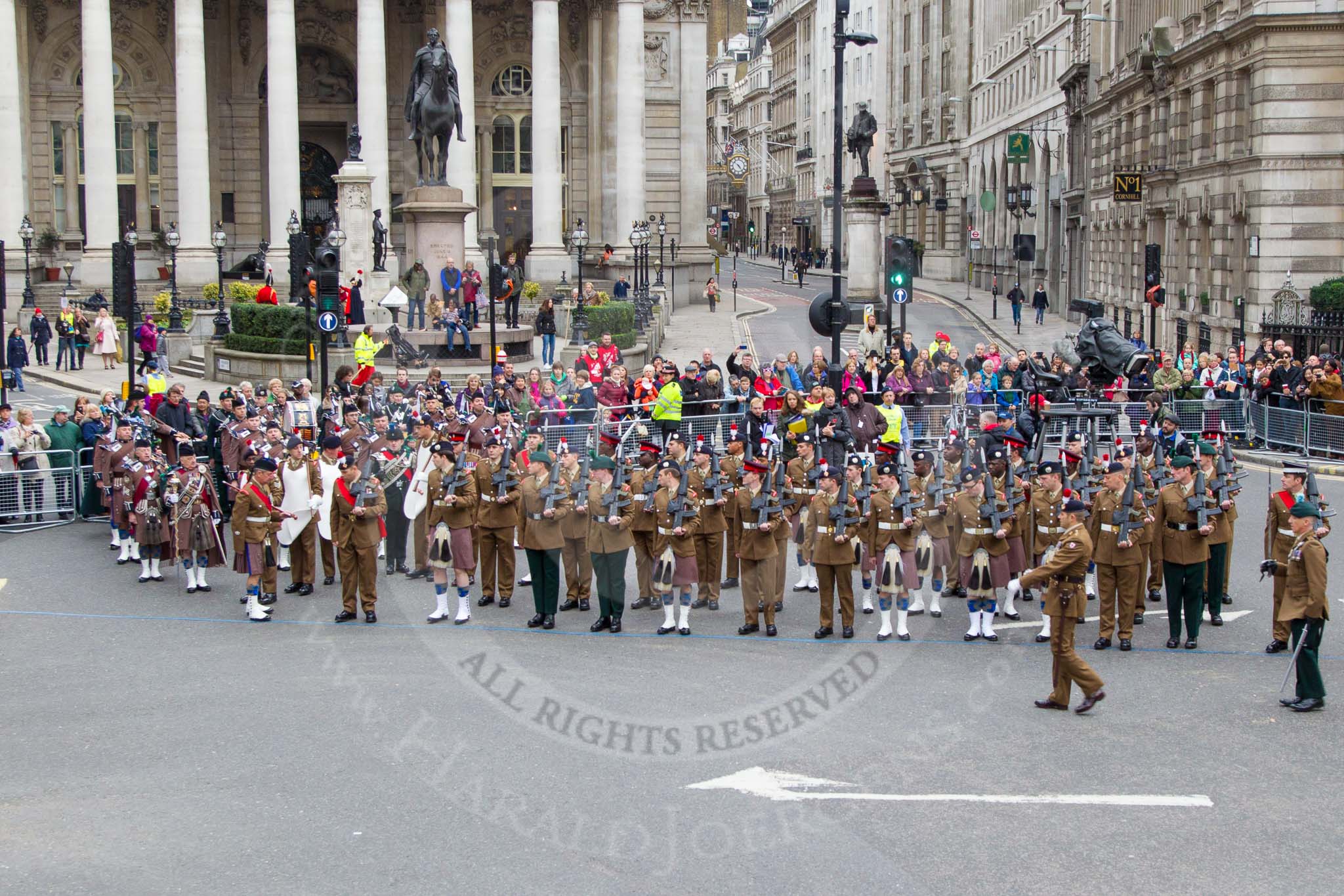 Lord Mayor's Show 2013.
Press stand opposite Mansion House, City of London,
London,
Greater London,
United Kingdom,
on 09 November 2013 at 10:25, image #61