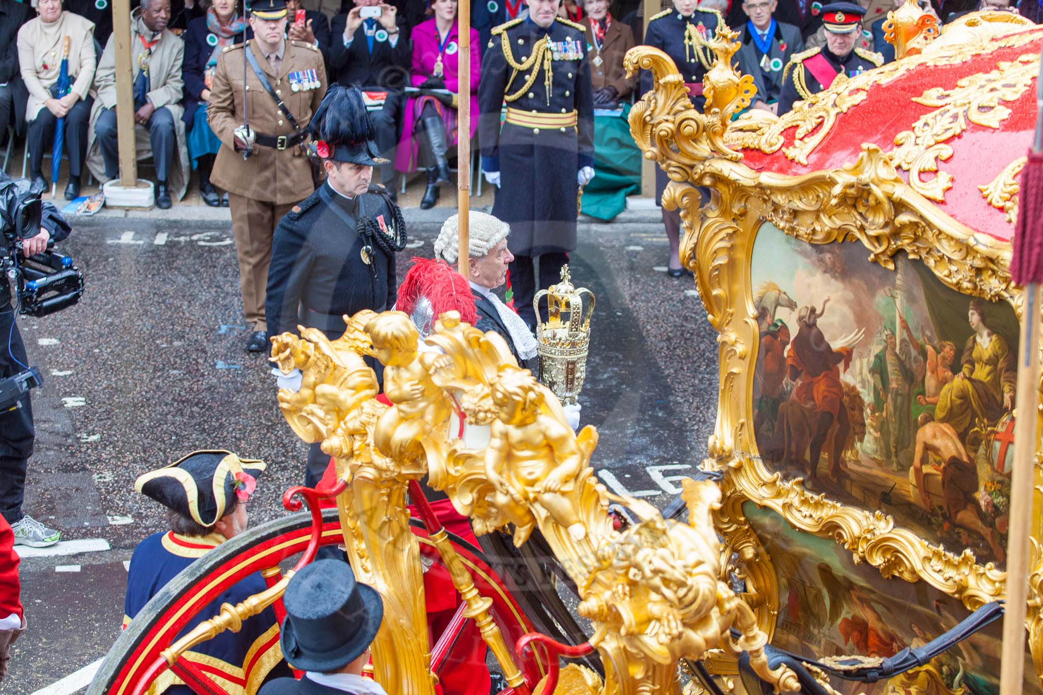 Lord Mayor's Show 2013.
Press stand opposite Mansion House, City of London,
London,
Greater London,
United Kingdom,
on 09 November 2013 at 10:50, image #110