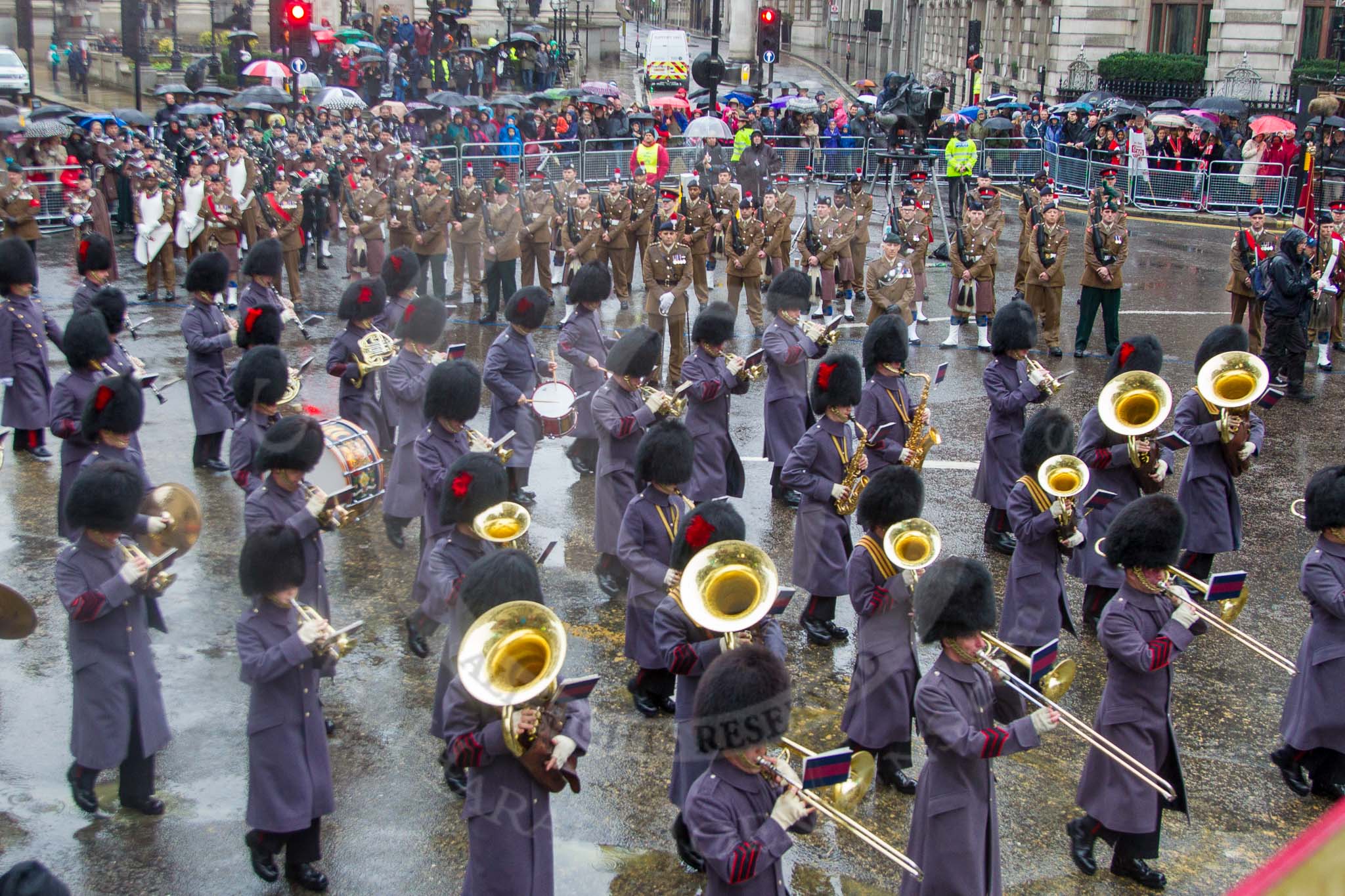 Lord Mayor's Show 2013: 1-The Band of Scots Guards reinforced by some of Coldstream Guards lead the procession..
Press stand opposite Mansion House, City of London,
London,
Greater London,
United Kingdom,
on 09 November 2013 at 11:00, image #136