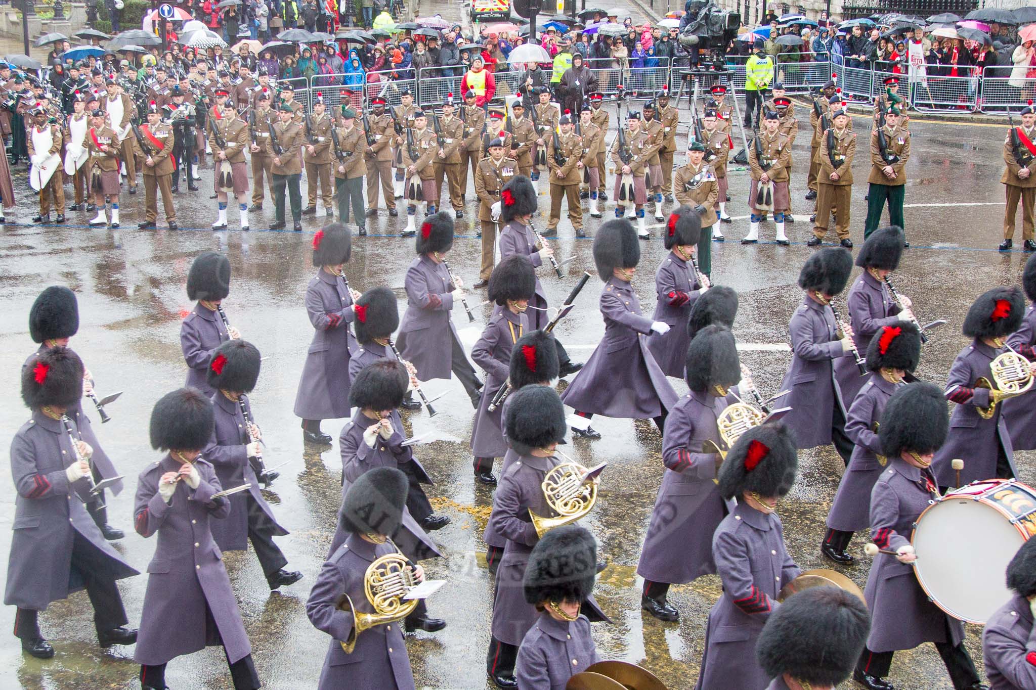 Lord Mayor's Show 2013: 1-The Band of Scots Guards reinforced by some of Coldstream Guards lead the procession..
Press stand opposite Mansion House, City of London,
London,
Greater London,
United Kingdom,
on 09 November 2013 at 11:00, image #137