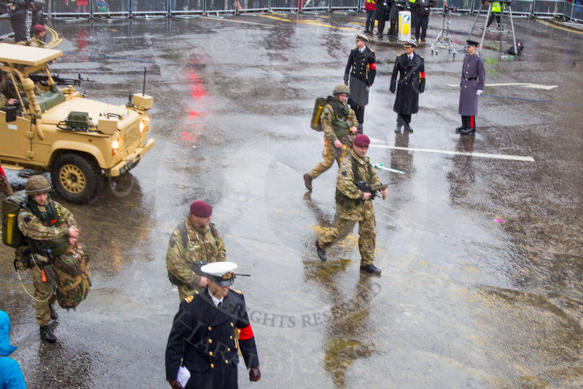 Lord Mayor's Show 2013: 30- B Company, 4th Battalion The Parachute Regiment-based in White City and known as 'London's Paras'..
Press stand opposite Mansion House, City of London,
London,
Greater London,
United Kingdom,
on 09 November 2013 at 11:15, image #397