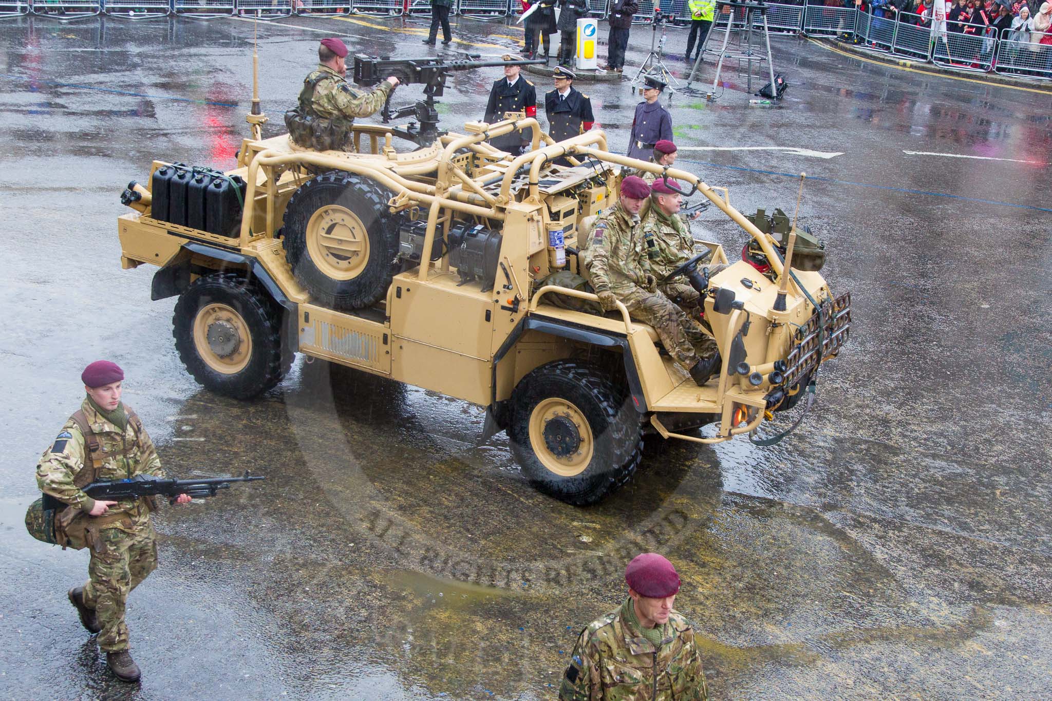 Lord Mayor's Show 2013: 30- B Company, 4th Battalion The Parachute Regiment-based in White City and known as 'London's Paras'..
Press stand opposite Mansion House, City of London,
London,
Greater London,
United Kingdom,
on 09 November 2013 at 11:15, image #403