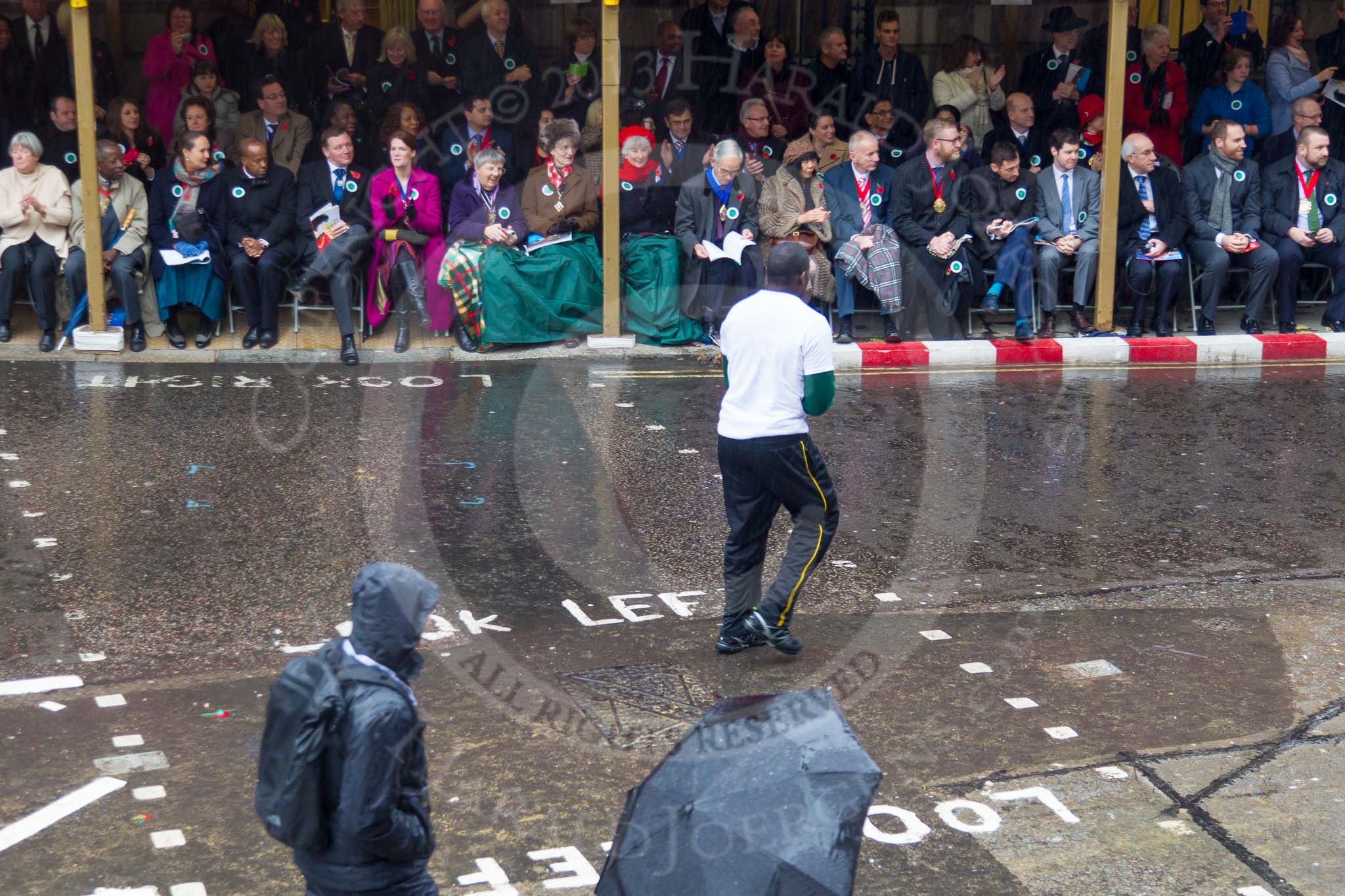 Lord Mayor's Show 2013.
Press stand opposite Mansion House, City of London,
London,
Greater London,
United Kingdom,
on 09 November 2013 at 11:19, image #478