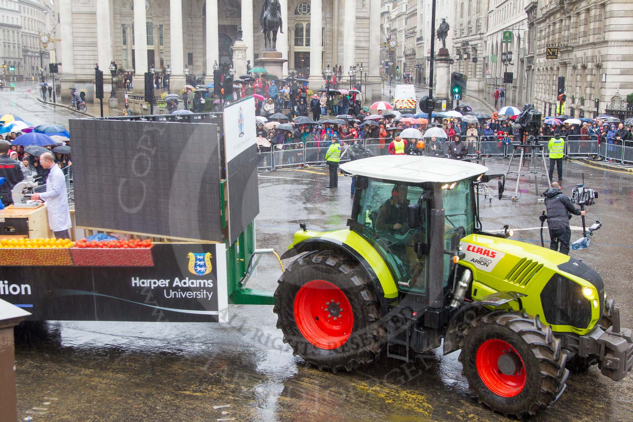 Lord Mayor's Show 2013: 46-Modern Livery Companies- Farmers.
Press stand opposite Mansion House, City of London,
London,
Greater London,
United Kingdom,
on 09 November 2013 at 11:25, image #580