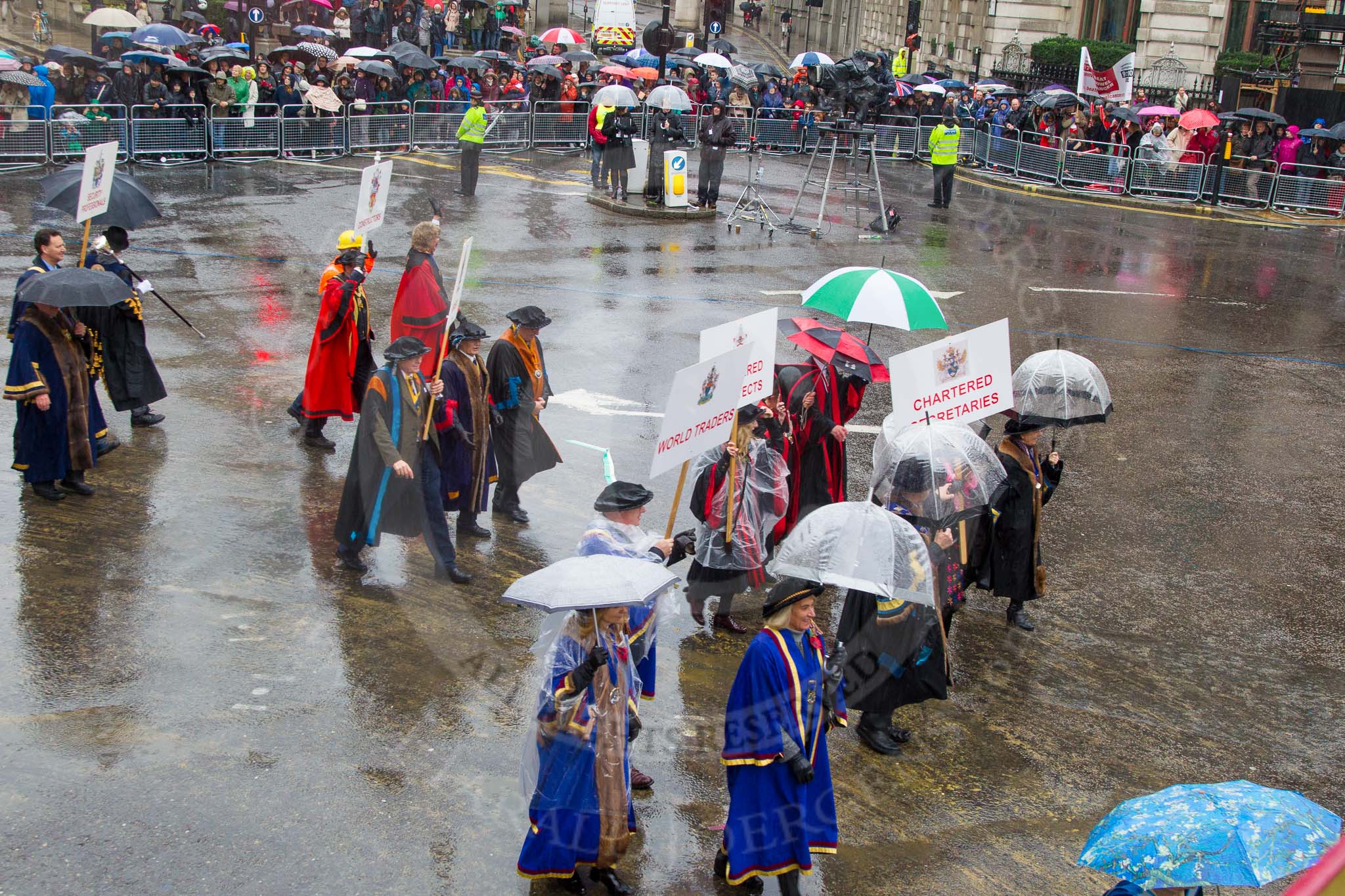 Lord Mayor's Show 2013: 46-Modern Livery Companies-Architects, Secretaries, World Trader..
Press stand opposite Mansion House, City of London,
London,
Greater London,
United Kingdom,
on 09 November 2013 at 11:25, image #604