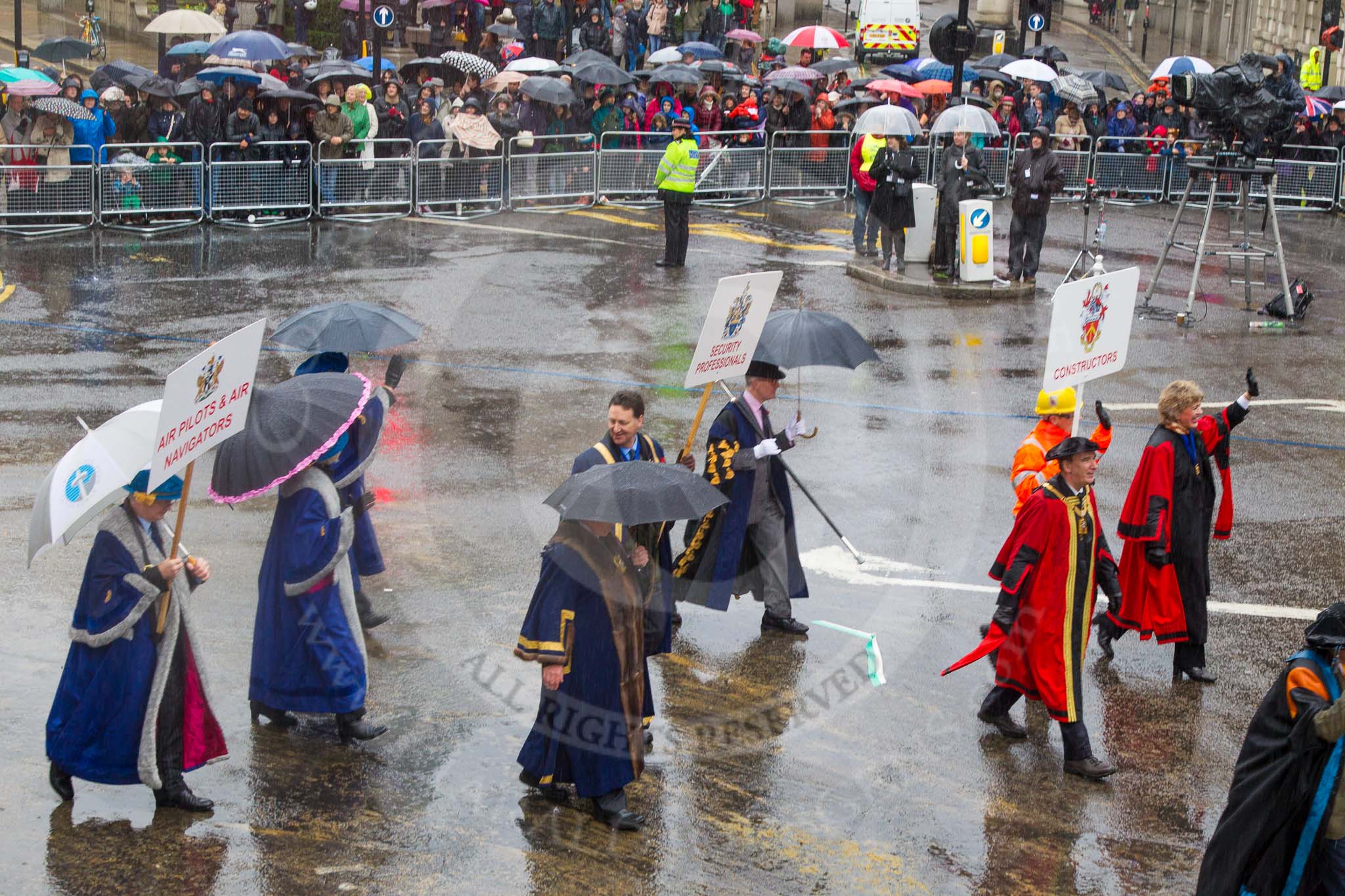 Lord Mayor's Show 2013: 46-Modern Livery Companies-Architects, Constructors,Security Professionals..
Press stand opposite Mansion House, City of London,
London,
Greater London,
United Kingdom,
on 09 November 2013 at 11:25, image #606