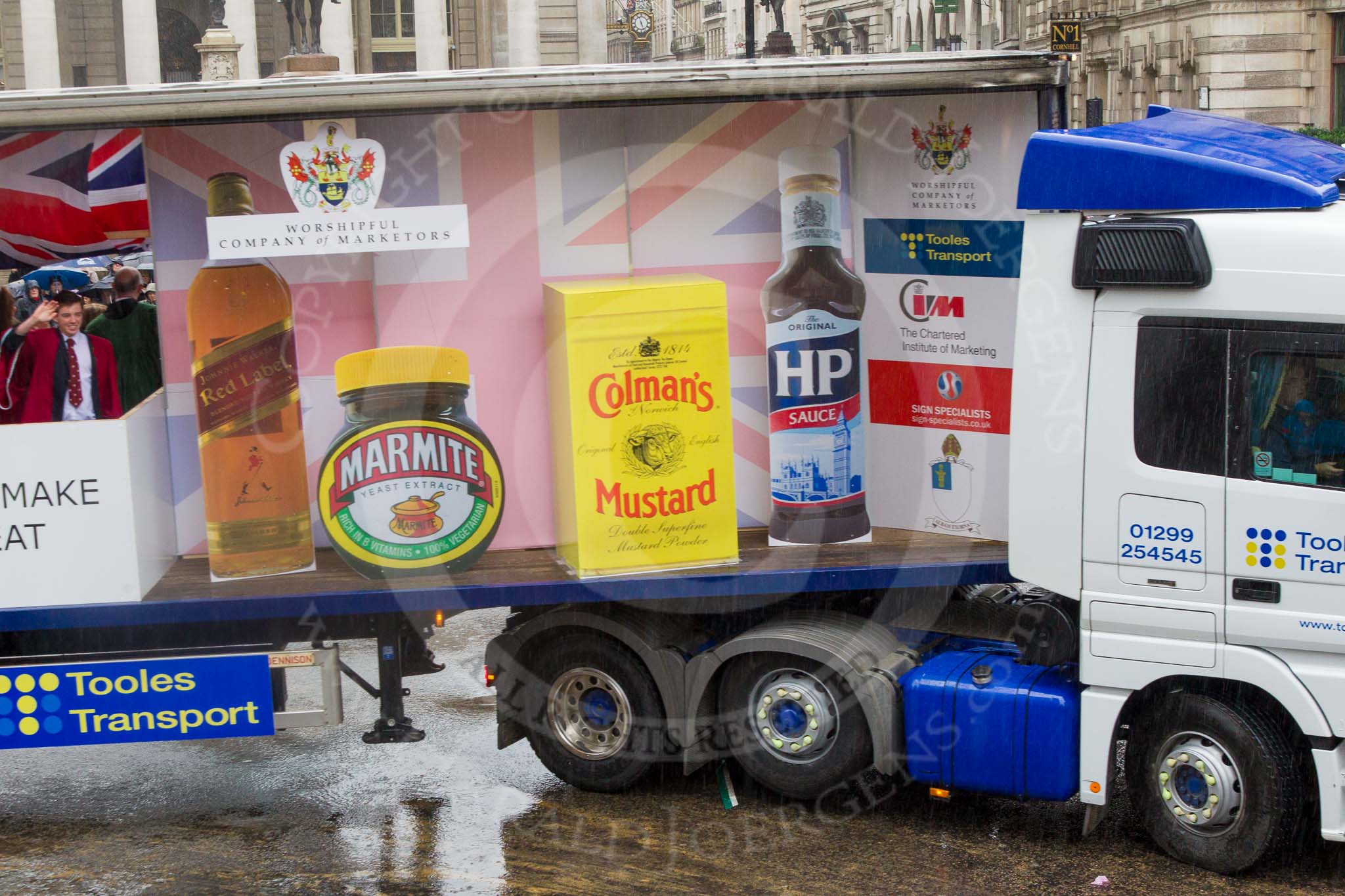 Lord Mayor's Show 2013: 49-Worshipful Company of Marketors-Their theme this year is  'Great Brands make Britain Great'..
Press stand opposite Mansion House, City of London,
London,
Greater London,
United Kingdom,
on 09 November 2013 at 11:28, image #650